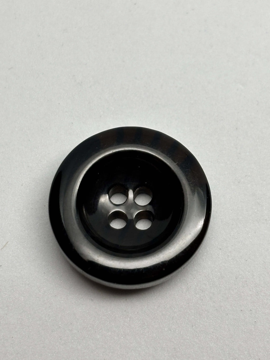 Botón 470/EH de poliéster negro de 4 agujeros, 20 mm (32L)
