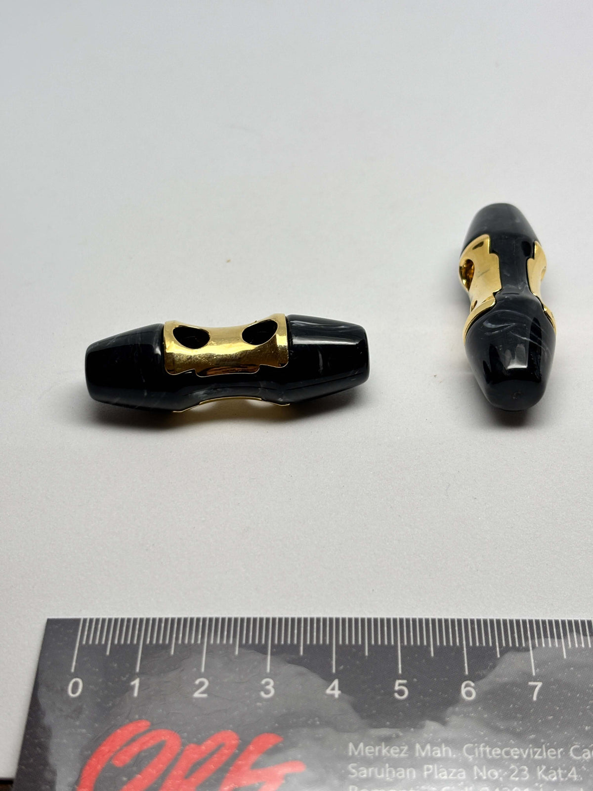 Button B8115 Brown & Black Polyester 2-Hole Button 32mm (50L)