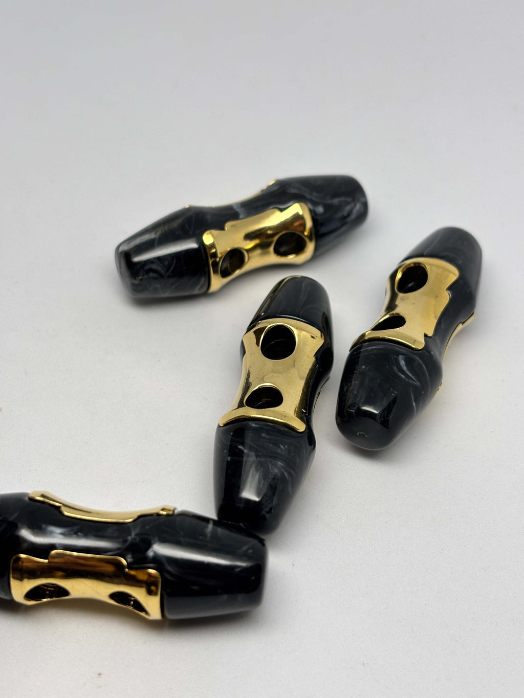 Button B8115 Brown & Black Polyester 2-Hole Button 32mm (50L)