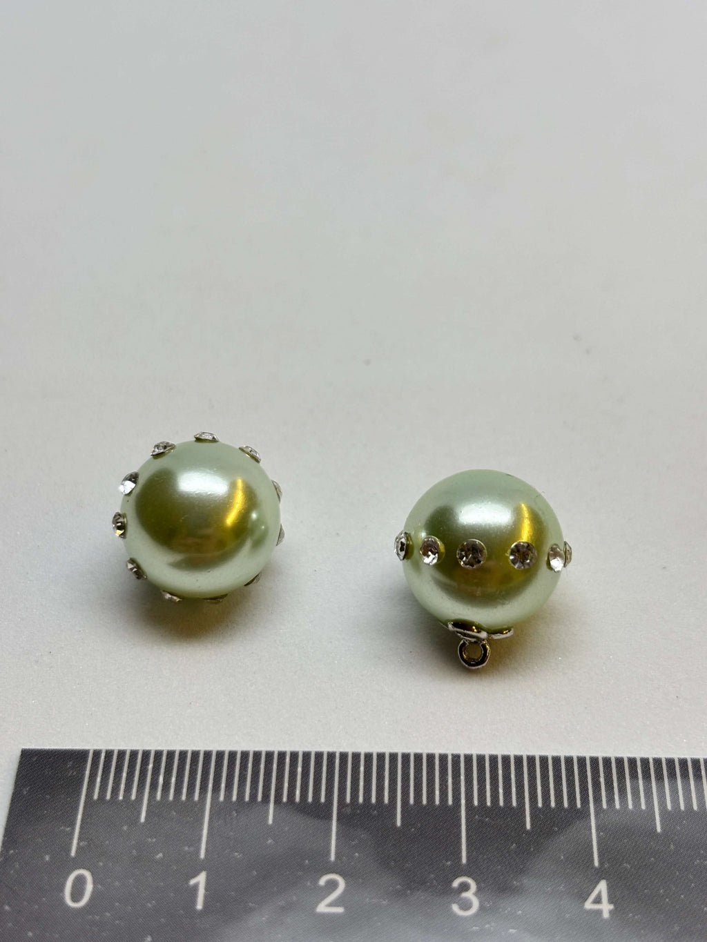 Button B8193 8-Color Pearl Shank Button 15-23mm