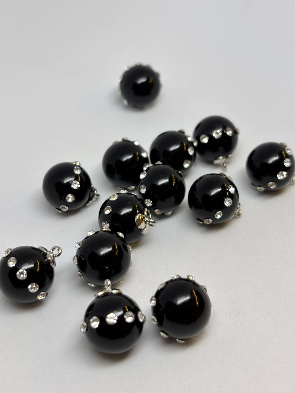 Button B8193 8-Color Pearl Shank Button 15-23mm
