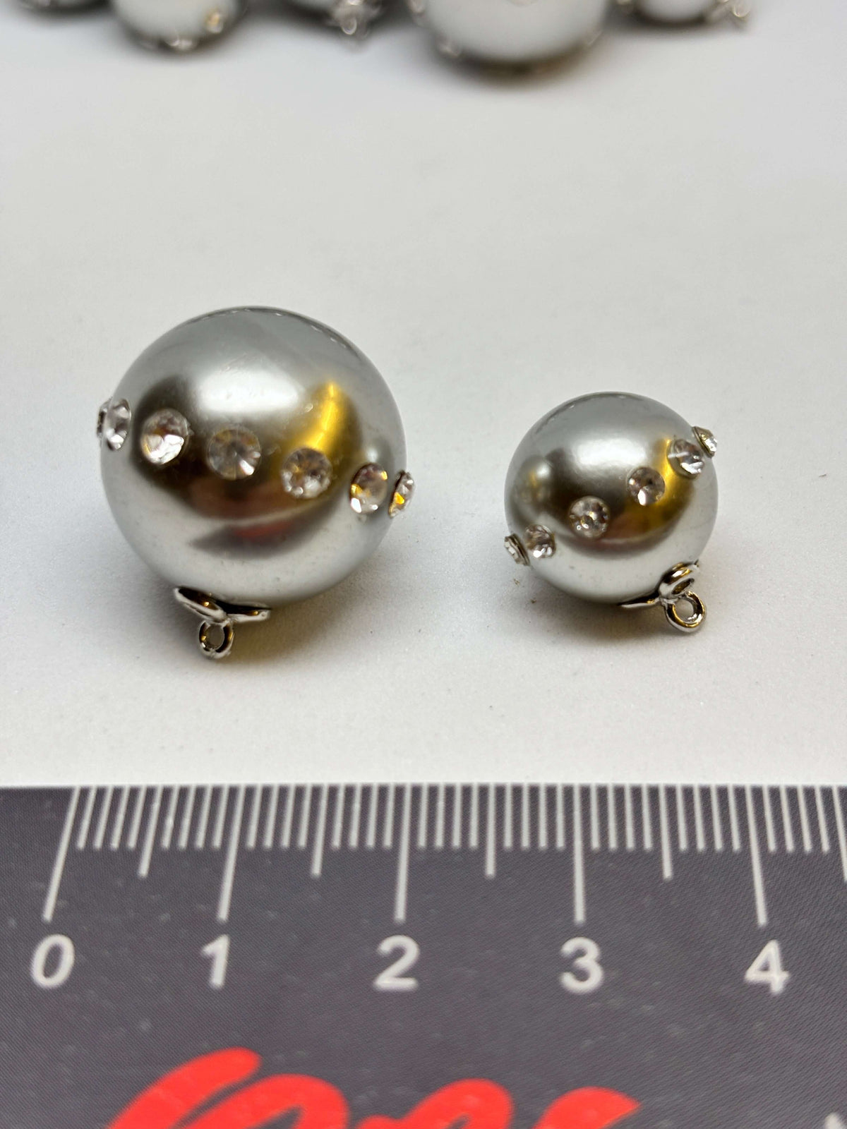 Button B8193 8-Color Pearl Shank Button 15-23mm