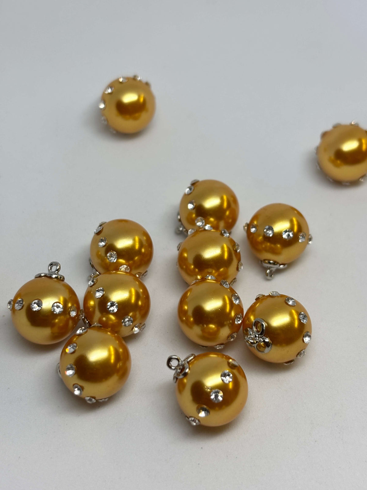 Button B8193 8-Color Pearl Shank Button 15-23mm