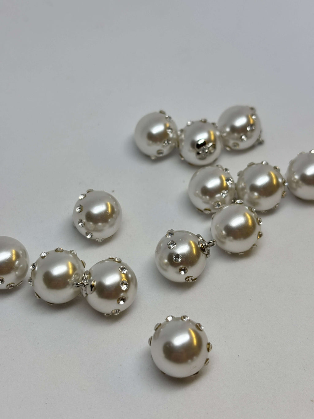 Button B8193 8-Color Pearl Shank Button 15-23mm