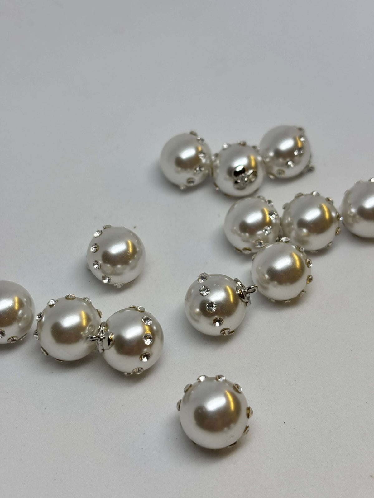 Button B8193 8-Color Pearl Shank Button 15-23mm