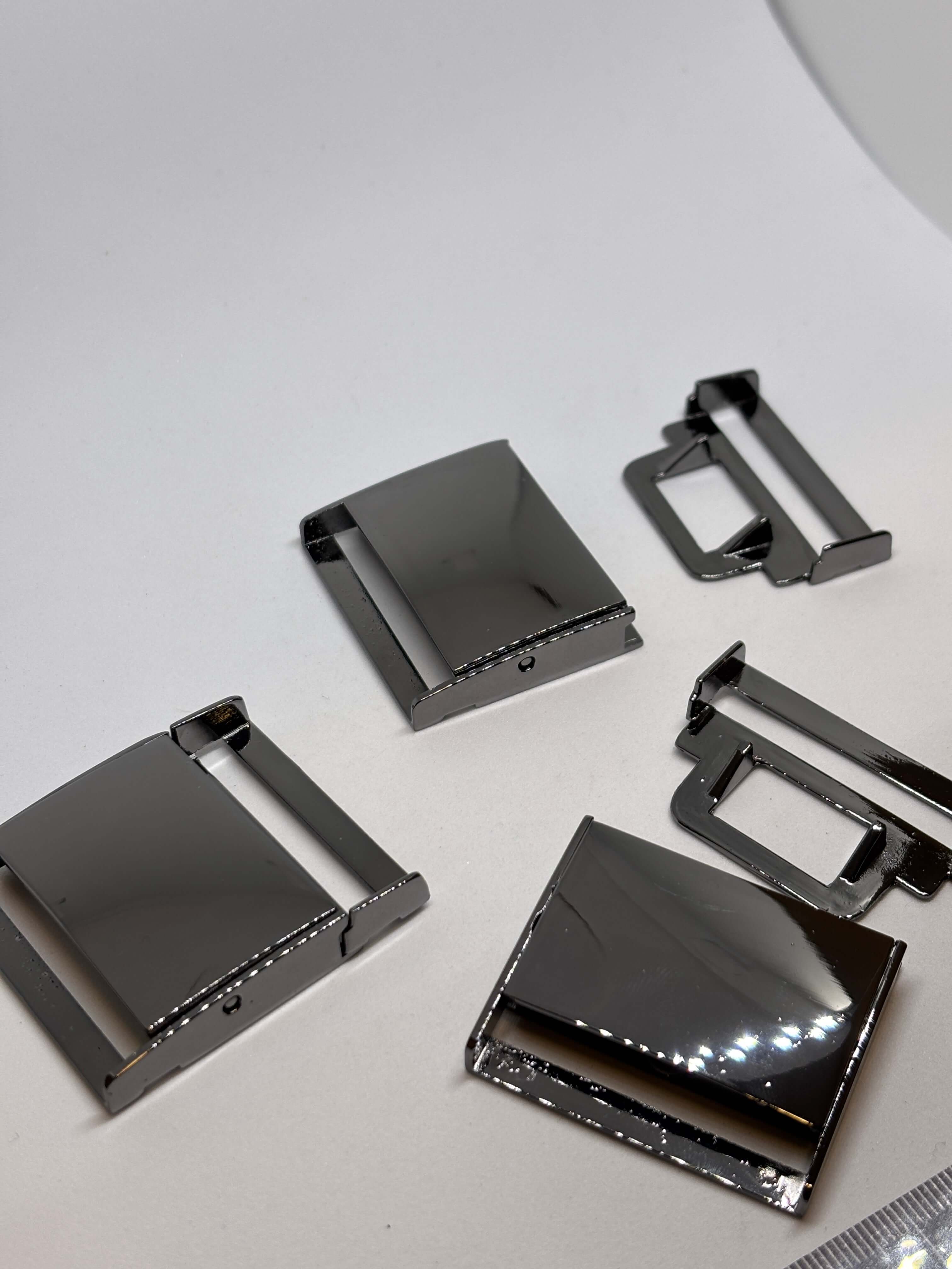 Hebilla de cinturón W3410 de 30 mm, hebilla metálica brillante para accesorios de moda. belt buckle