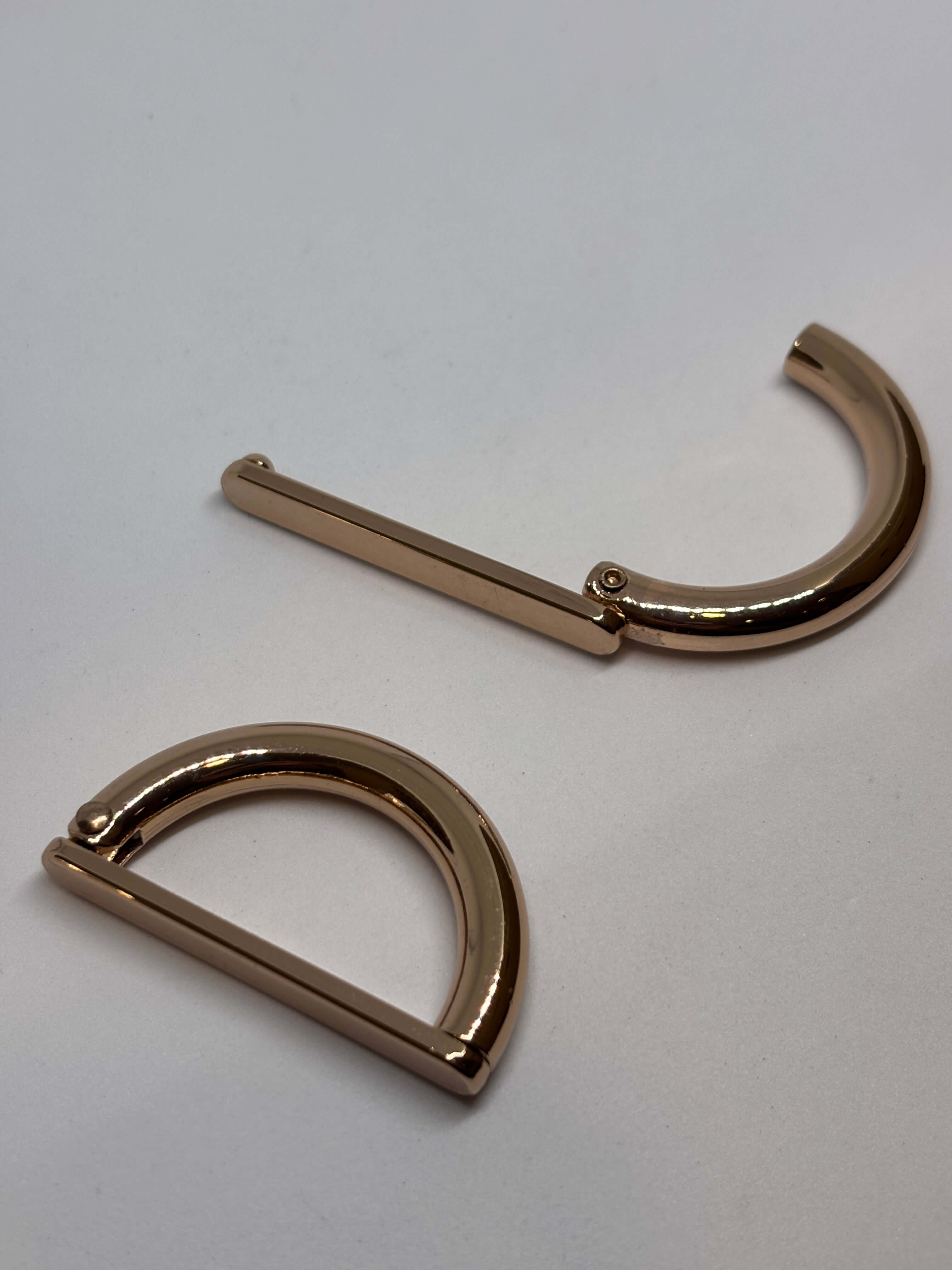 Hebilla R3435 brillante de metal, ideal para cinturones, con diseño en forma de D. belt buckle