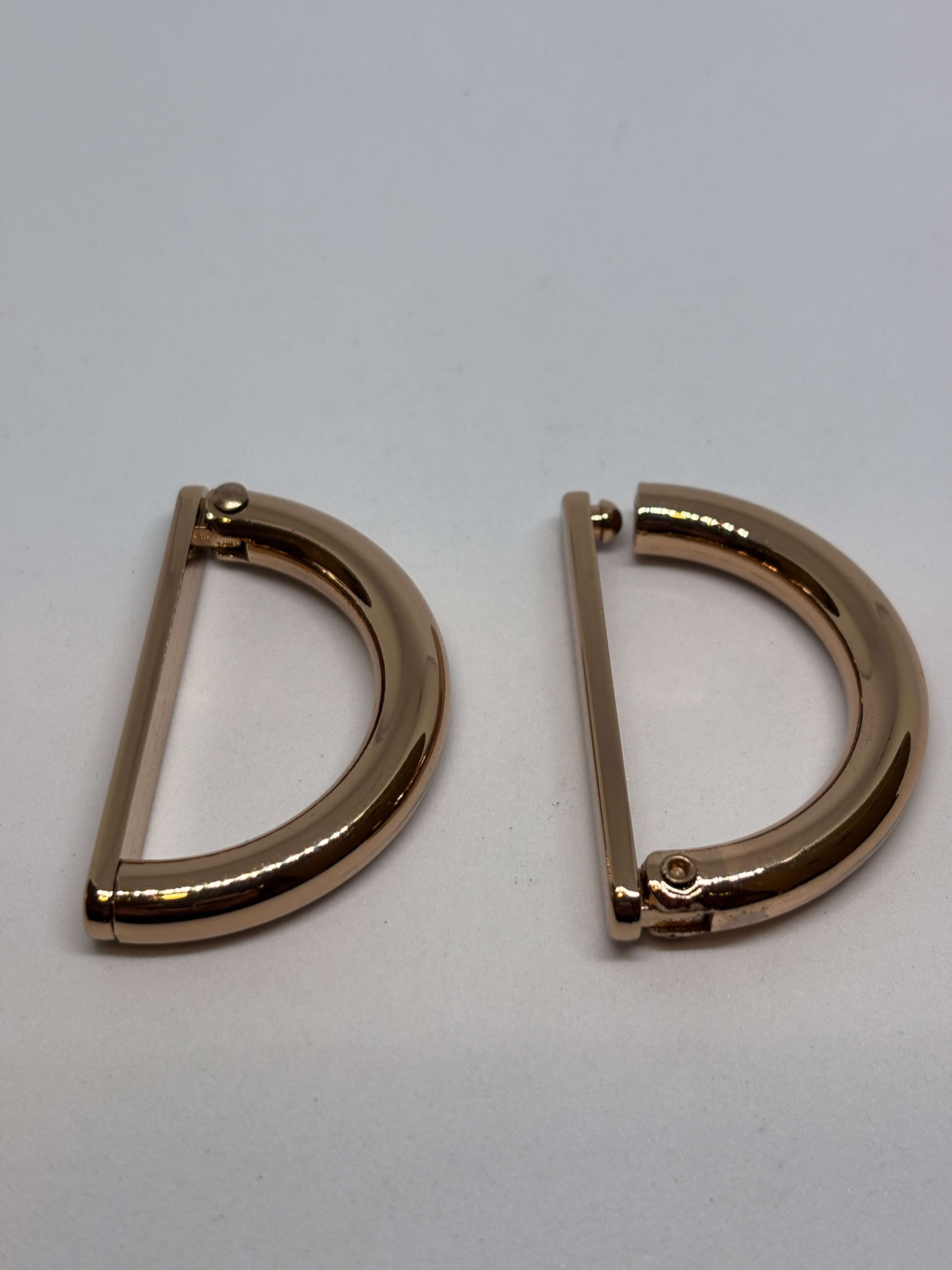 Hebilla R3435 brillante de metal, ideal para cinturones, con diseño en forma de D. belt buckle