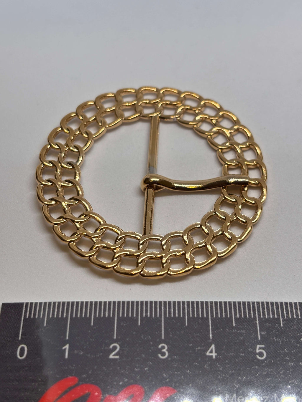 Hebilla de cinturón W4314 de 30 mm, hebilla dorada con diseño de cadena, ideal para cinturones elegantes. belt buckle