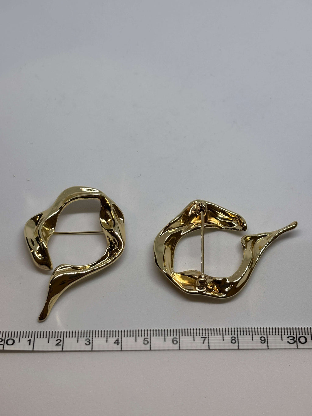 Brooch R6164 Nickel & Gold - Ring design - 4cm broche