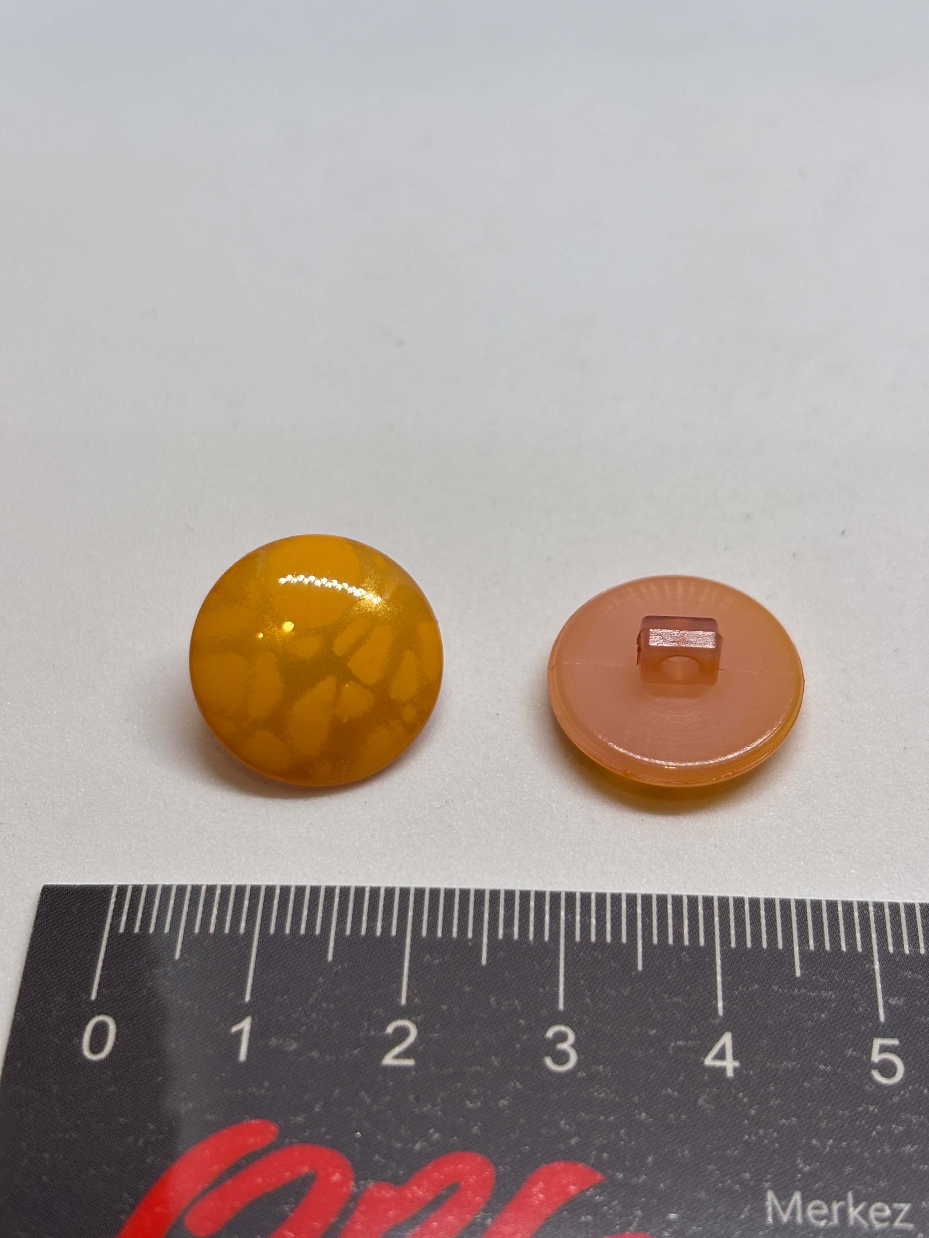 Botón B5975 de vástago, 20mm, poliéster naranja claro con acabado brillante y veteado marmoleado. button