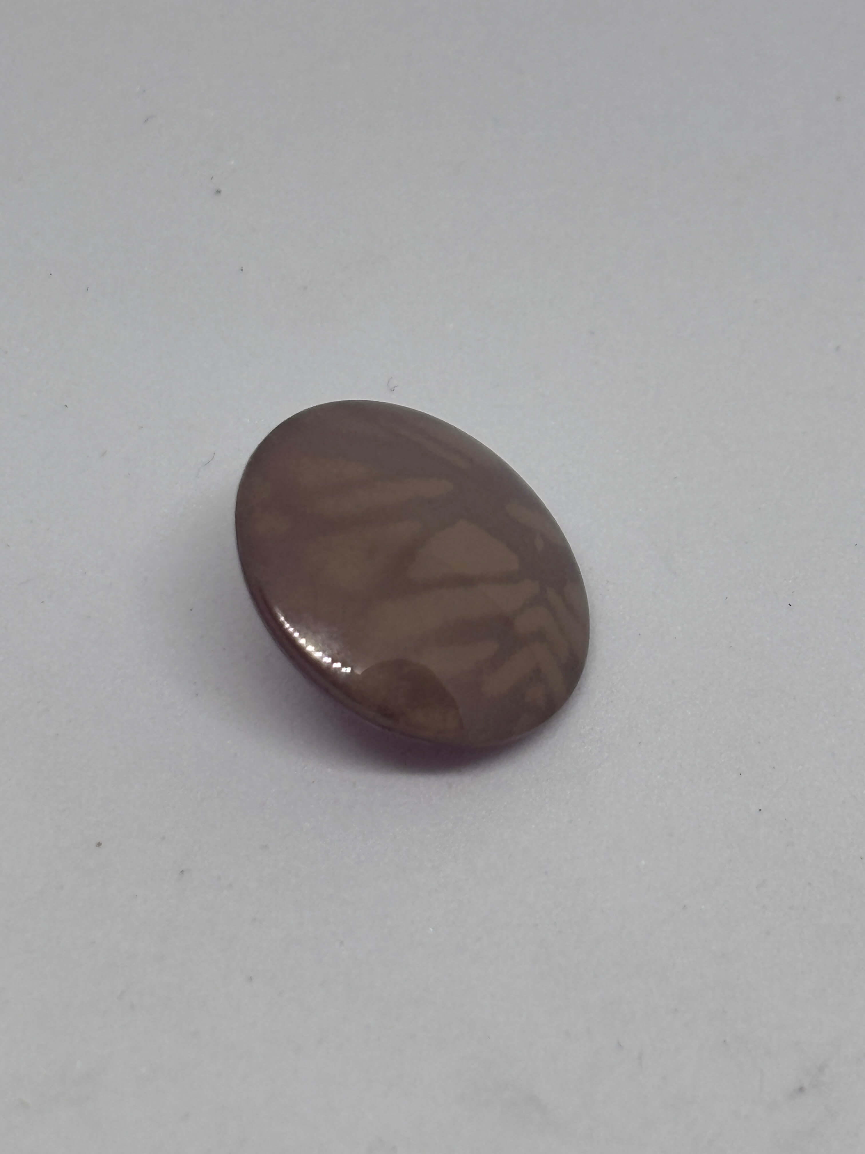 Botón B5979 de vástago premium en poliéster rojo con diseño marmoleado, elegante y vibrante. button