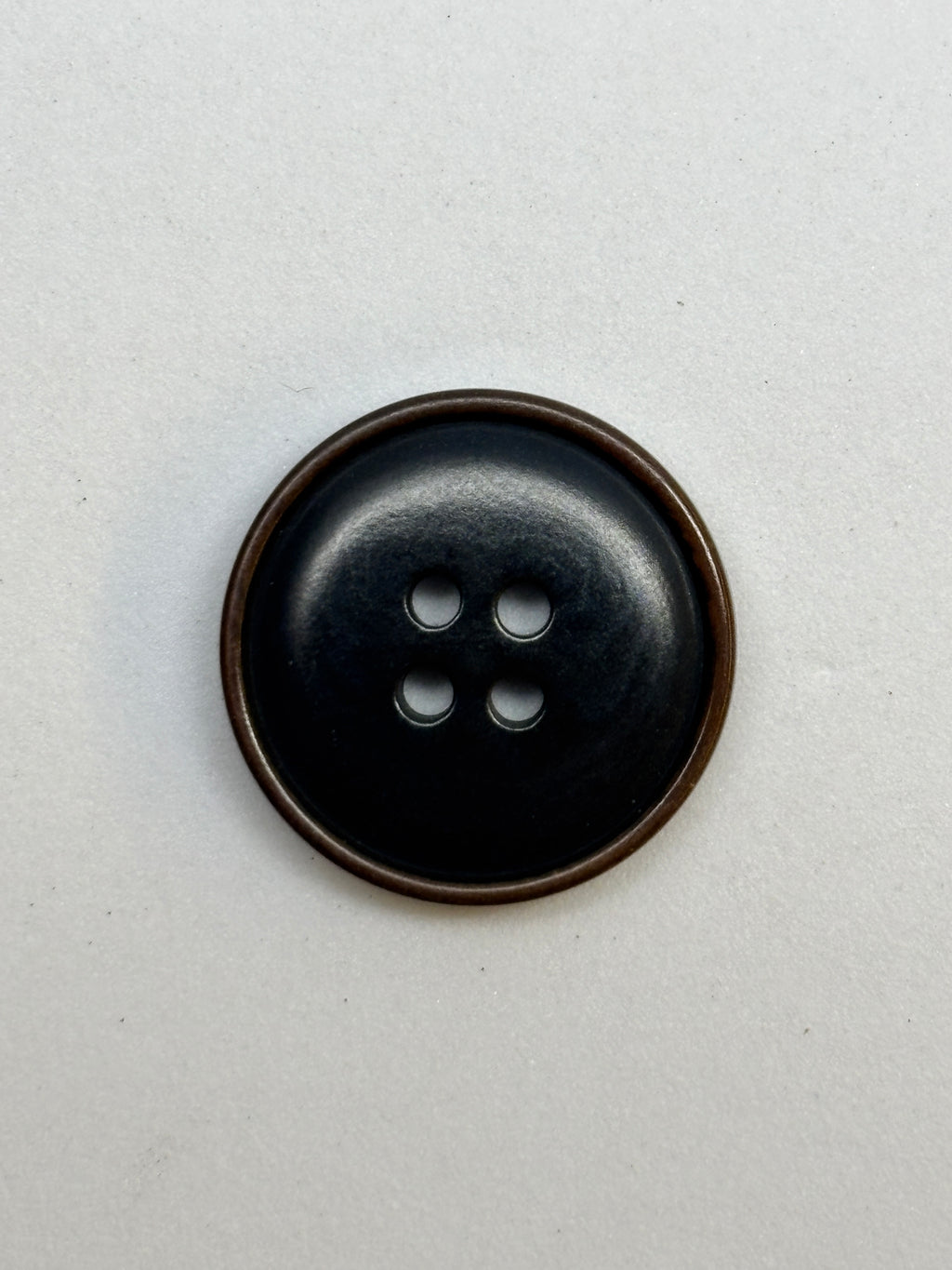 Button D6601 Black Corozo 4-Hole Button 15-20mm (24L-32L)