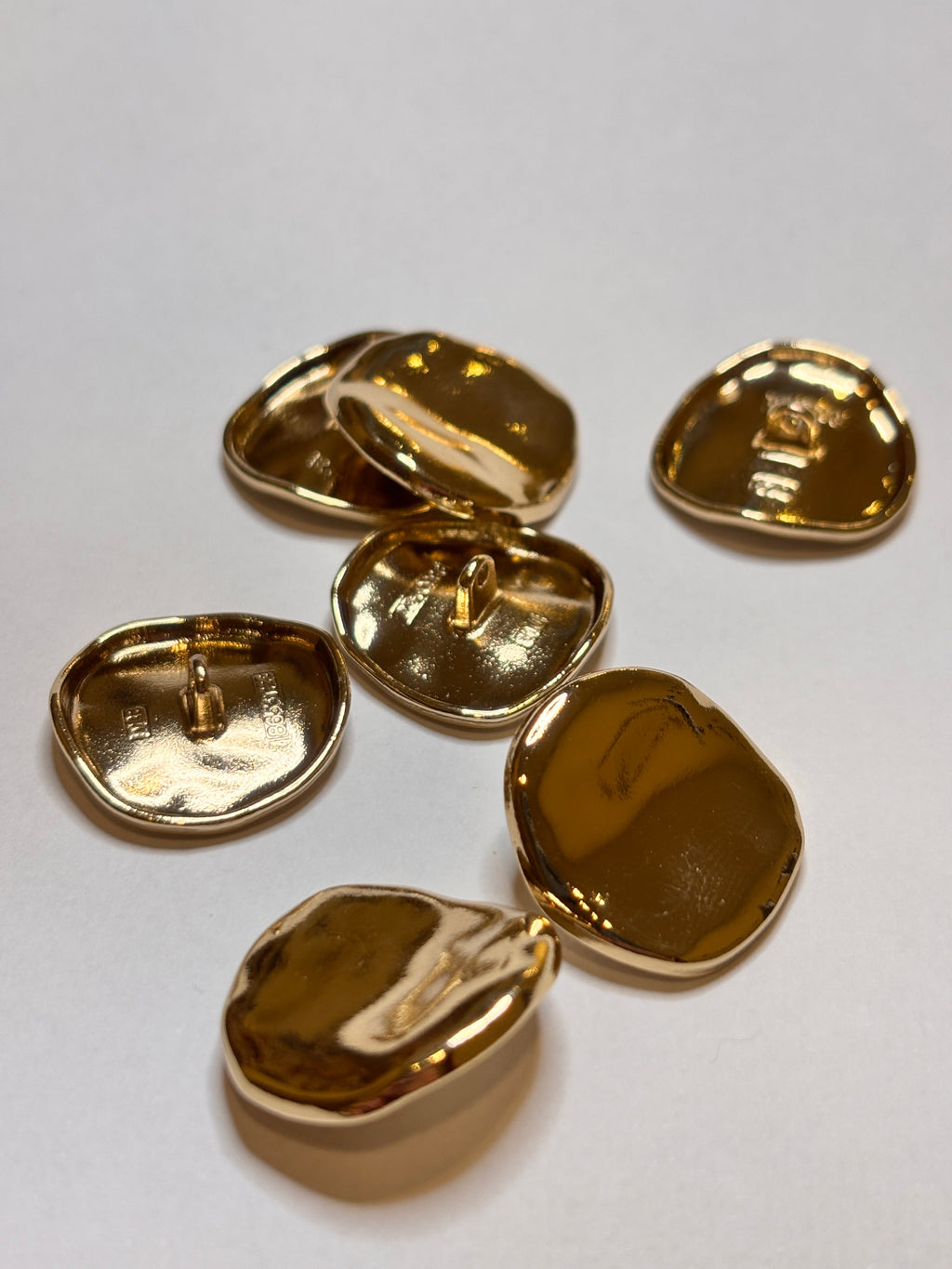 Button V185 - 23mm (36") - Shank button boton