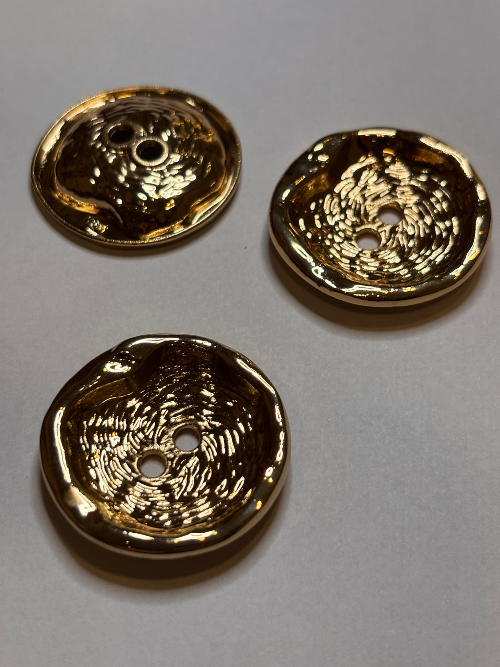 Button V080 - 33mm (52") - Shank button boton