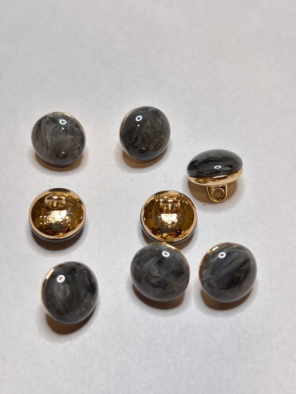 Button B8003 - 11mm (18") - Shank button boton