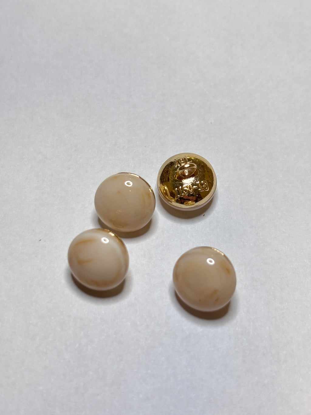 Button B8003 - 11mm (18") - Shank button boton