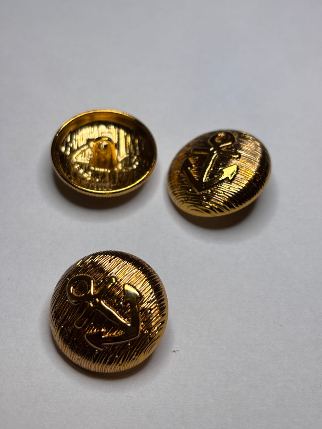 Button V165 - 23mm (36") - Shank button boton