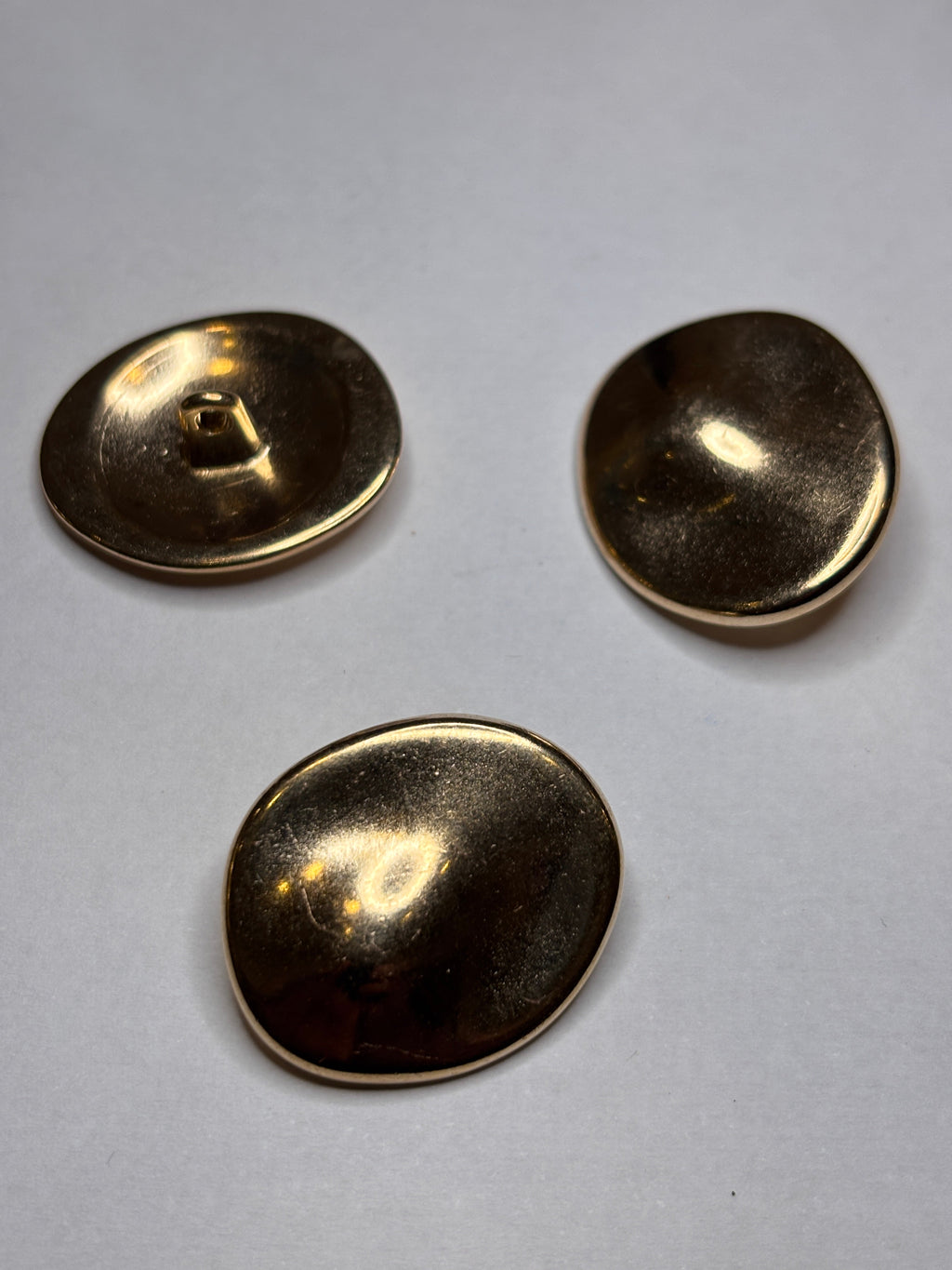 Button ZM103 - 25mm (40") metal shank button, shiny gold finish boton