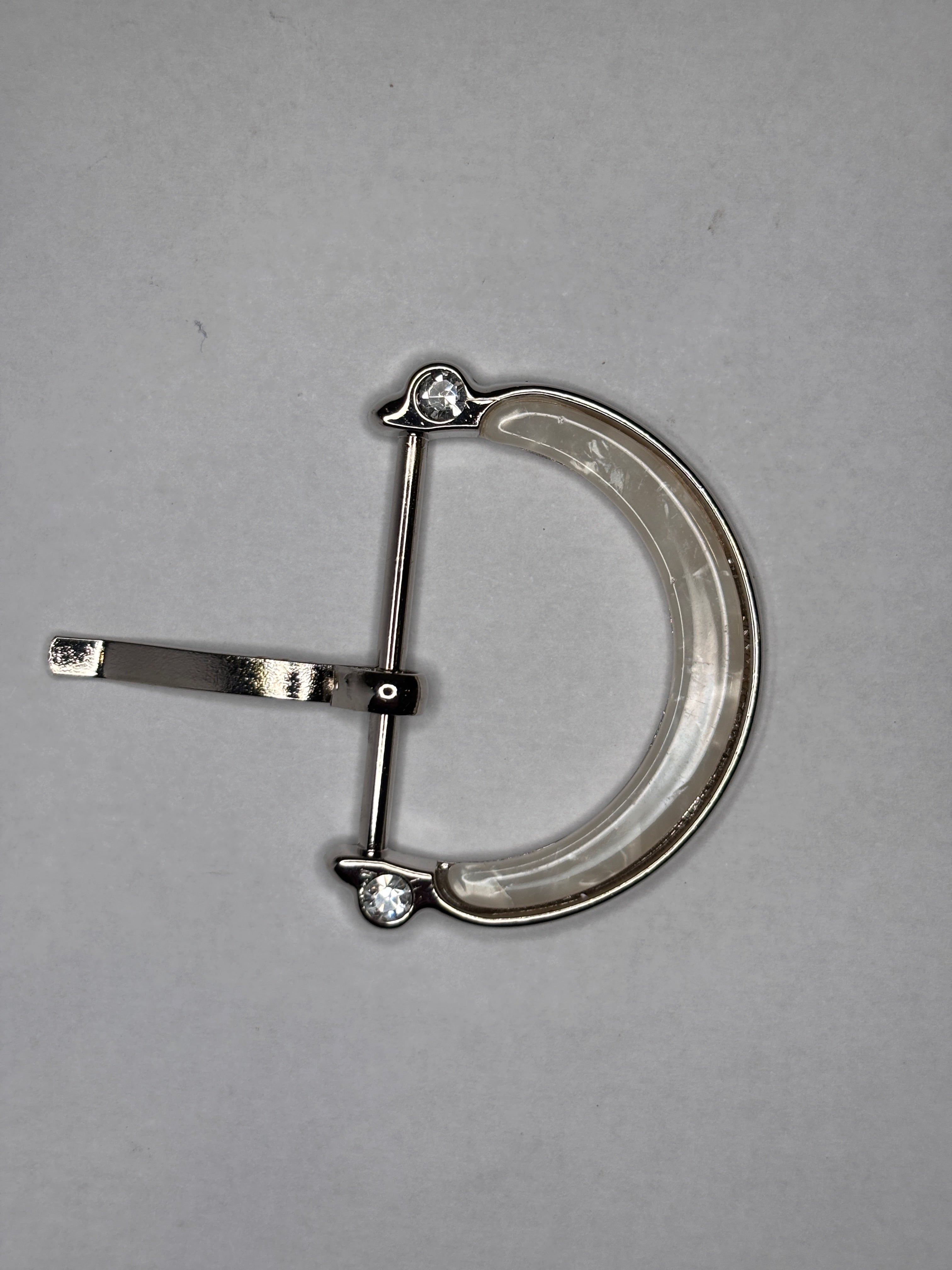Belt buckle W3410 WHITE - 30mm with clear design and silver accents hebilla de cinturon