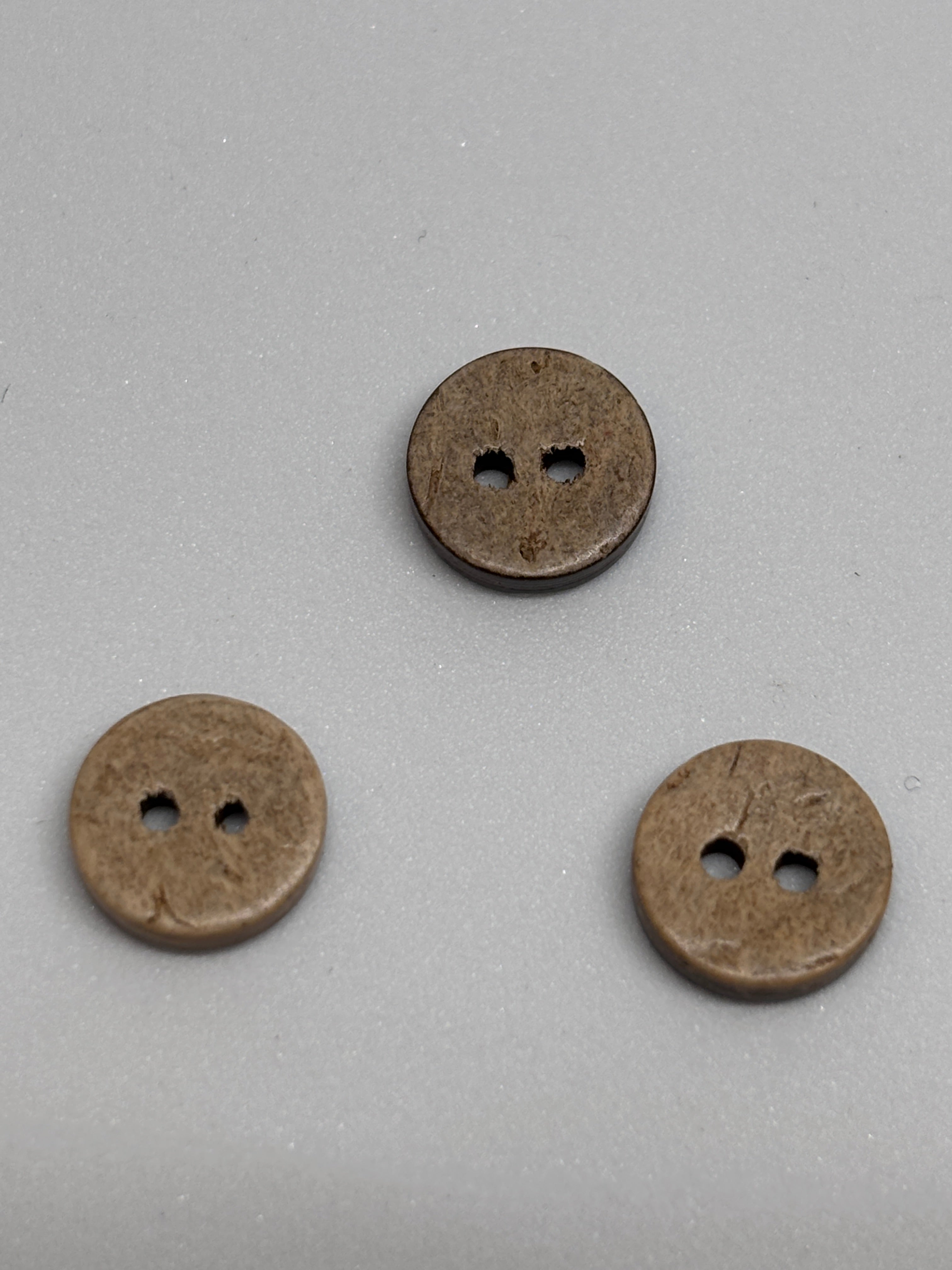 Button NH28 - 9mm 11mm - 2 holes boton