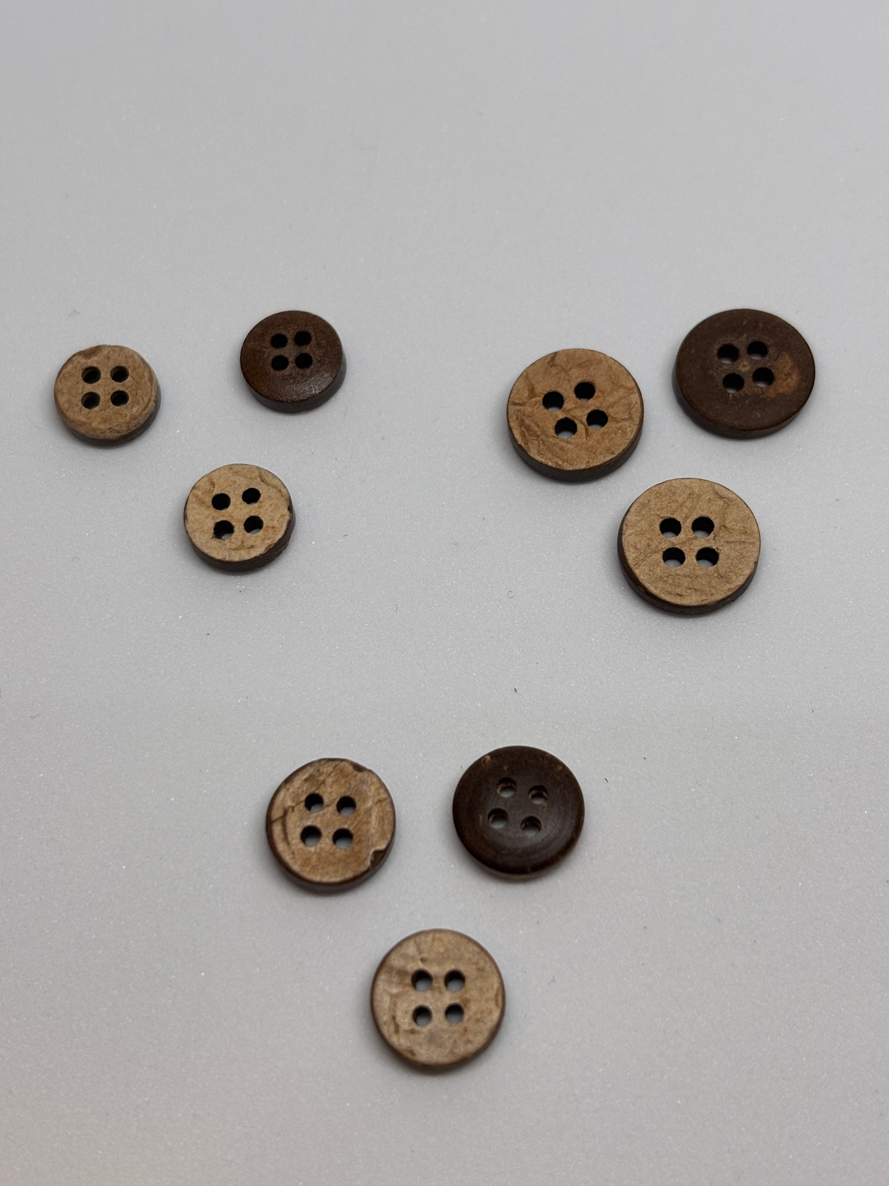 Button NH17 - 9mm 10mm 11mm - 4 holes boton
