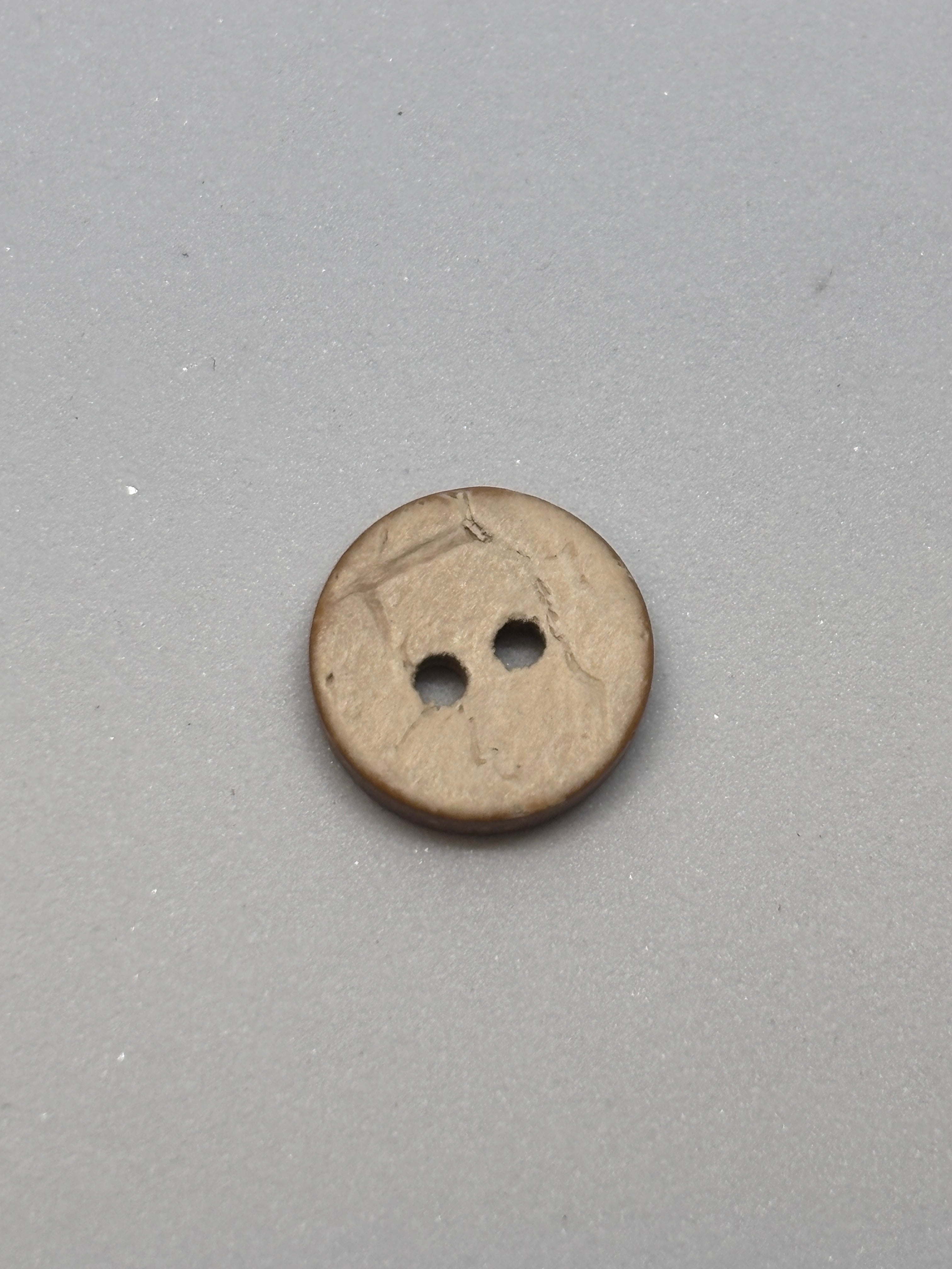 Button NH29 - 9mm 11mm - 2 holes boton