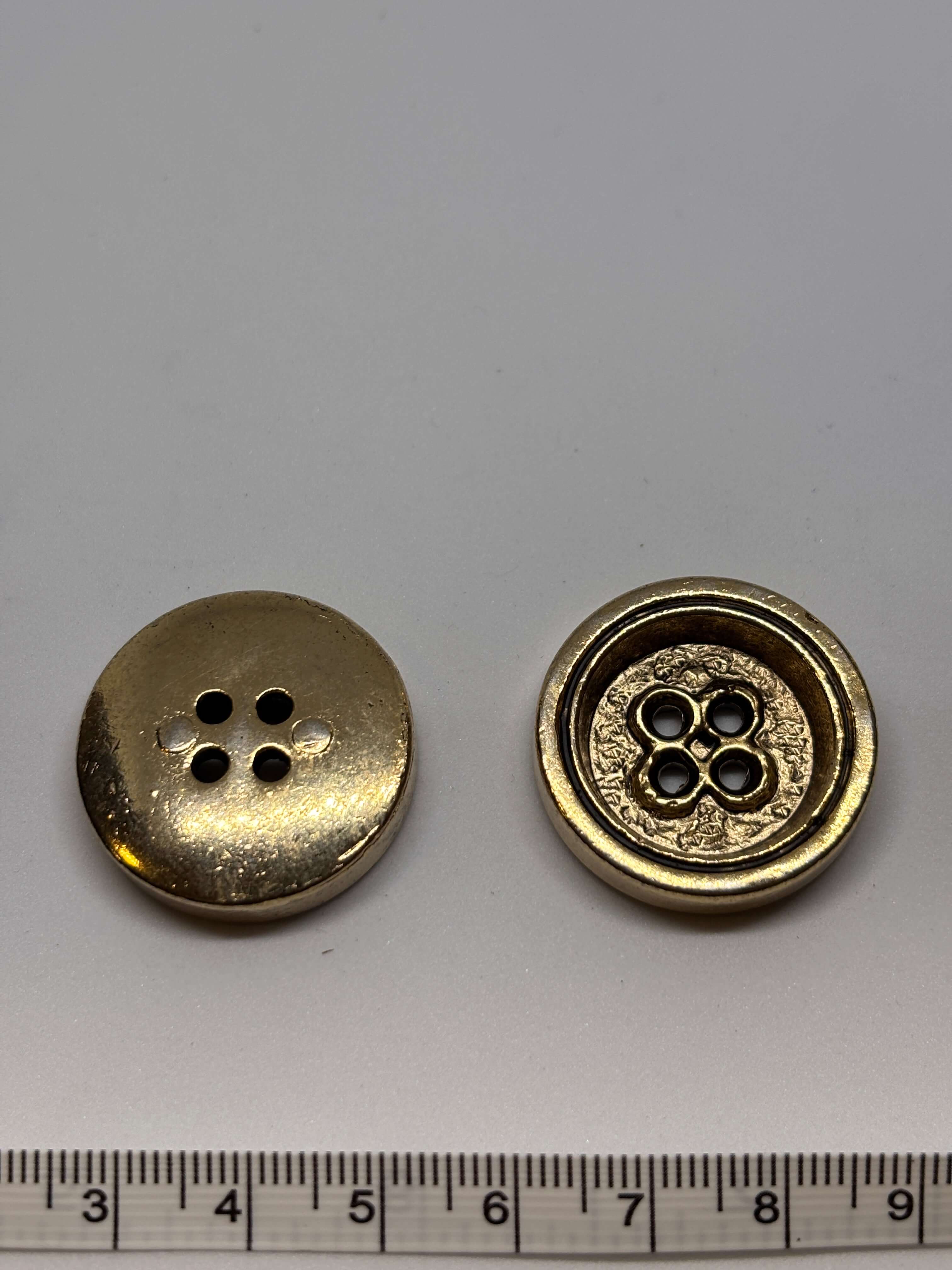 Button Z669 - 28mm - Shank button boton de pie