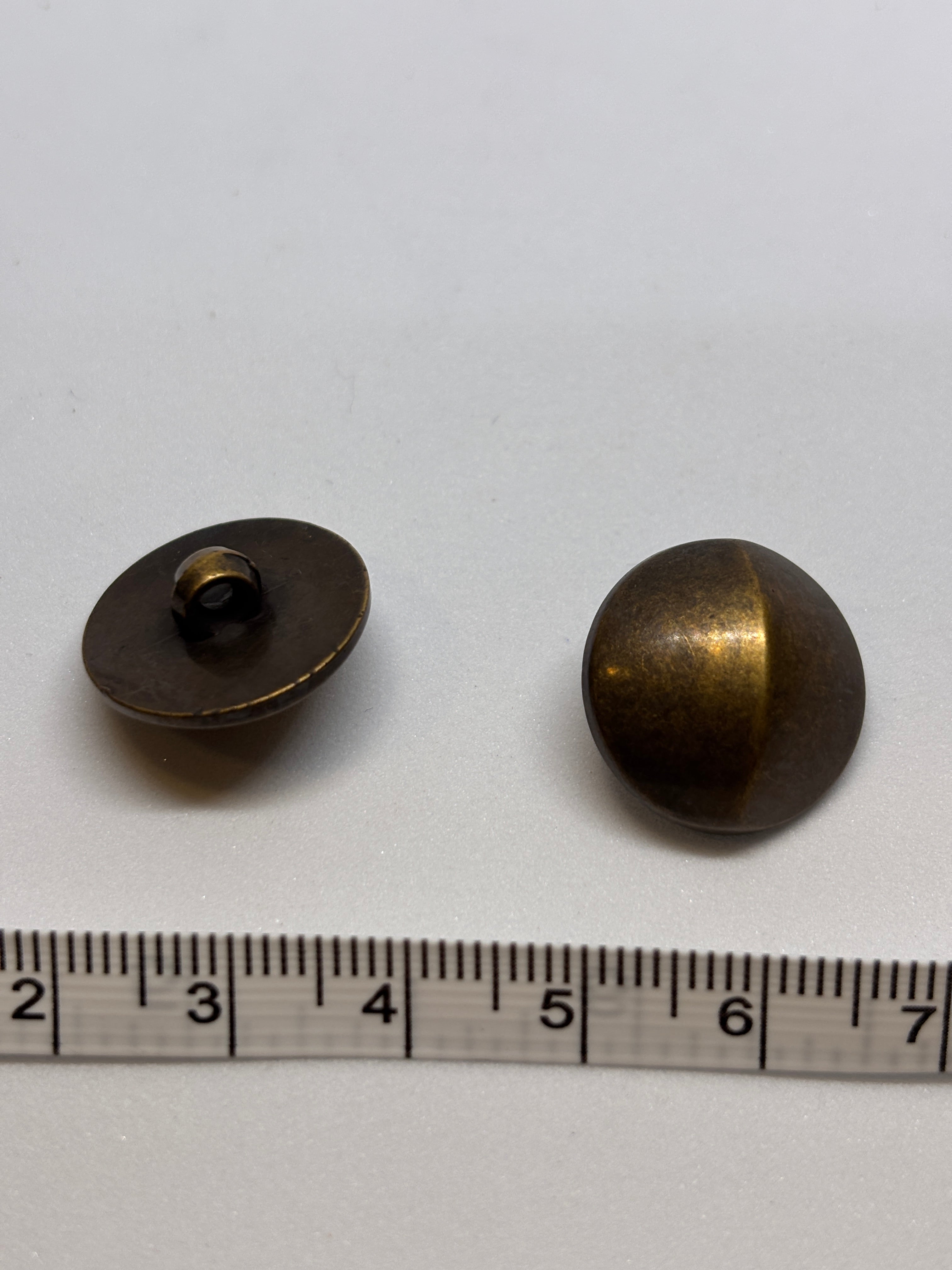 Button B4958 - 18mm - Shank button botón de pie