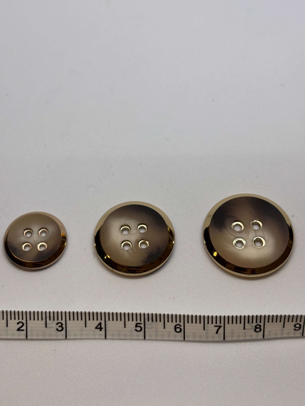 Button P58060 - 18mm 23mm 25mm - 4 holes 4 agujeros