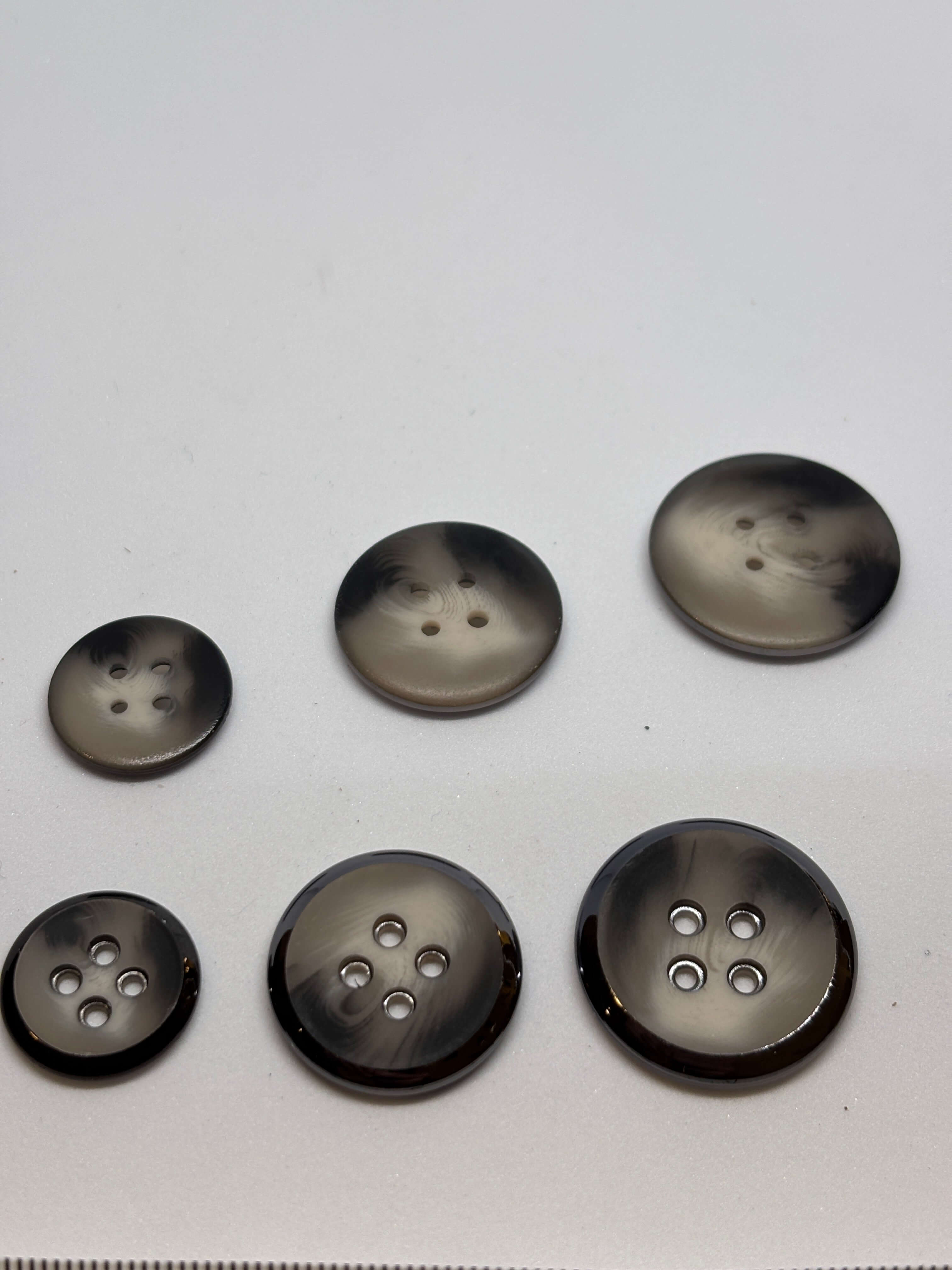 Button P58060/Nickel - 18mm 23mm 25mm - 4 holes 4 agujeros