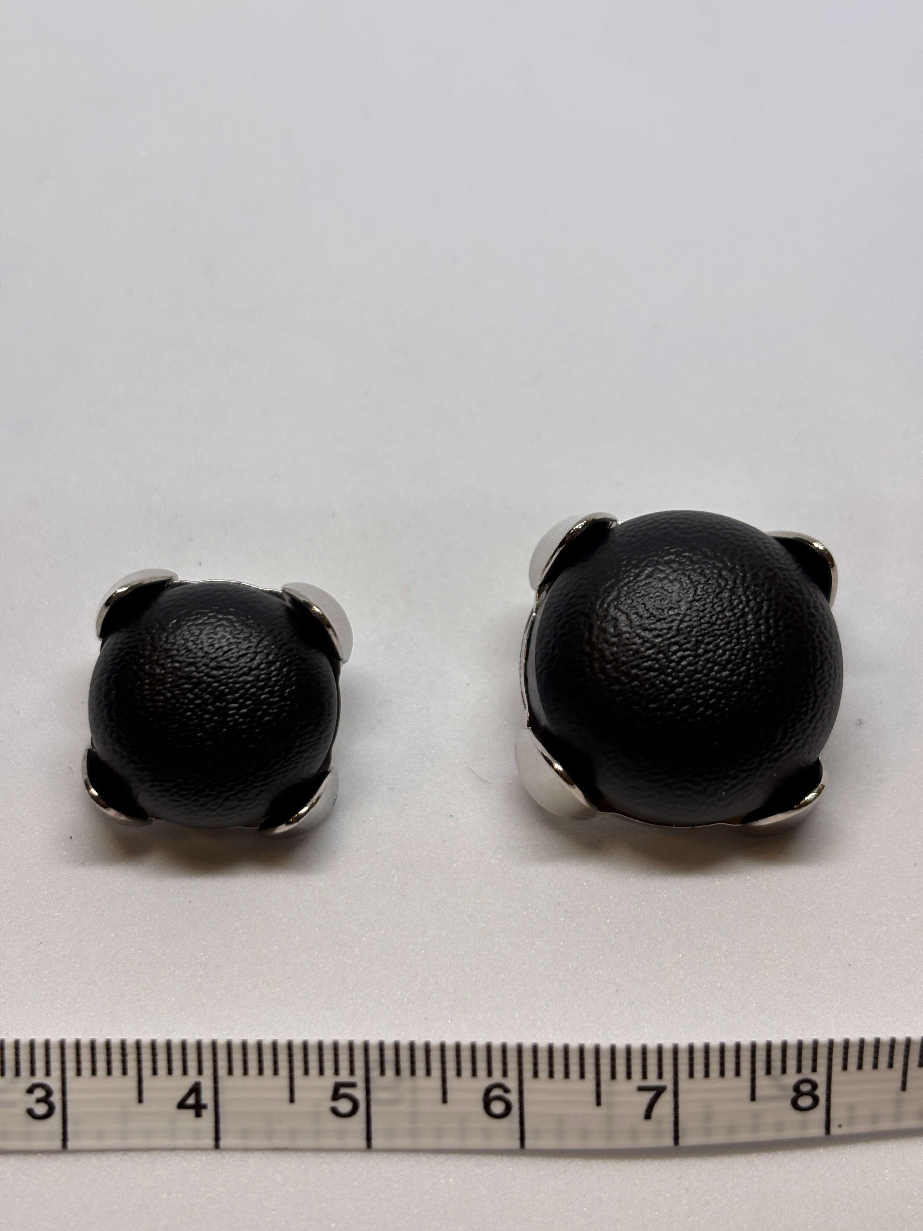 Button B6235 - 18mm 23mm - Shank button boton de pie