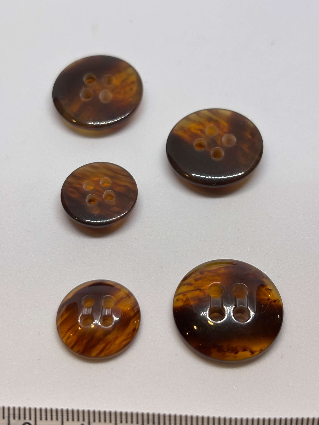 Button P5095 - 18mm 23mm - 4 holes 4 agujeros