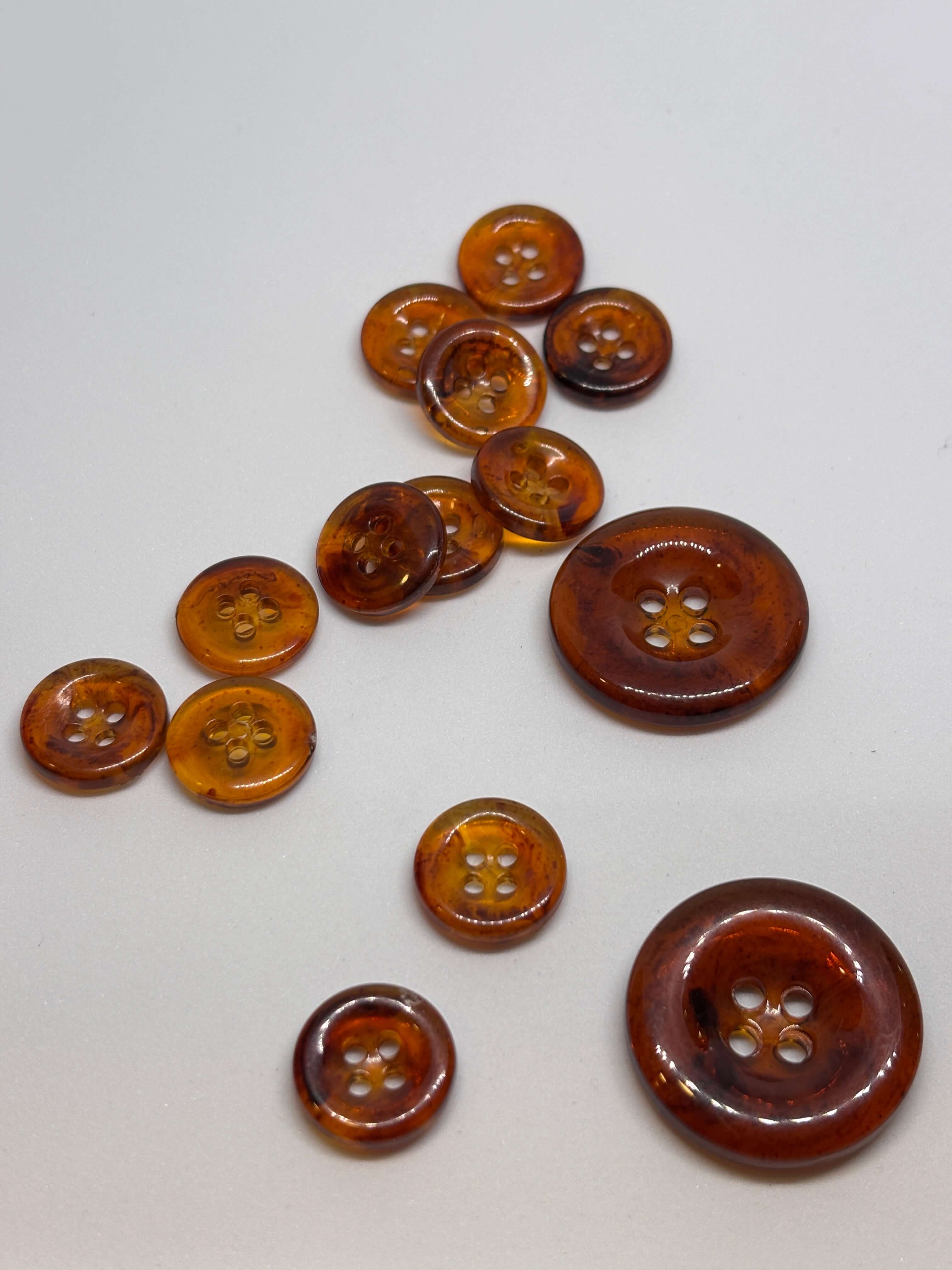 Button B3270 - 15mm 28mm - 4 holes 4 agujeros