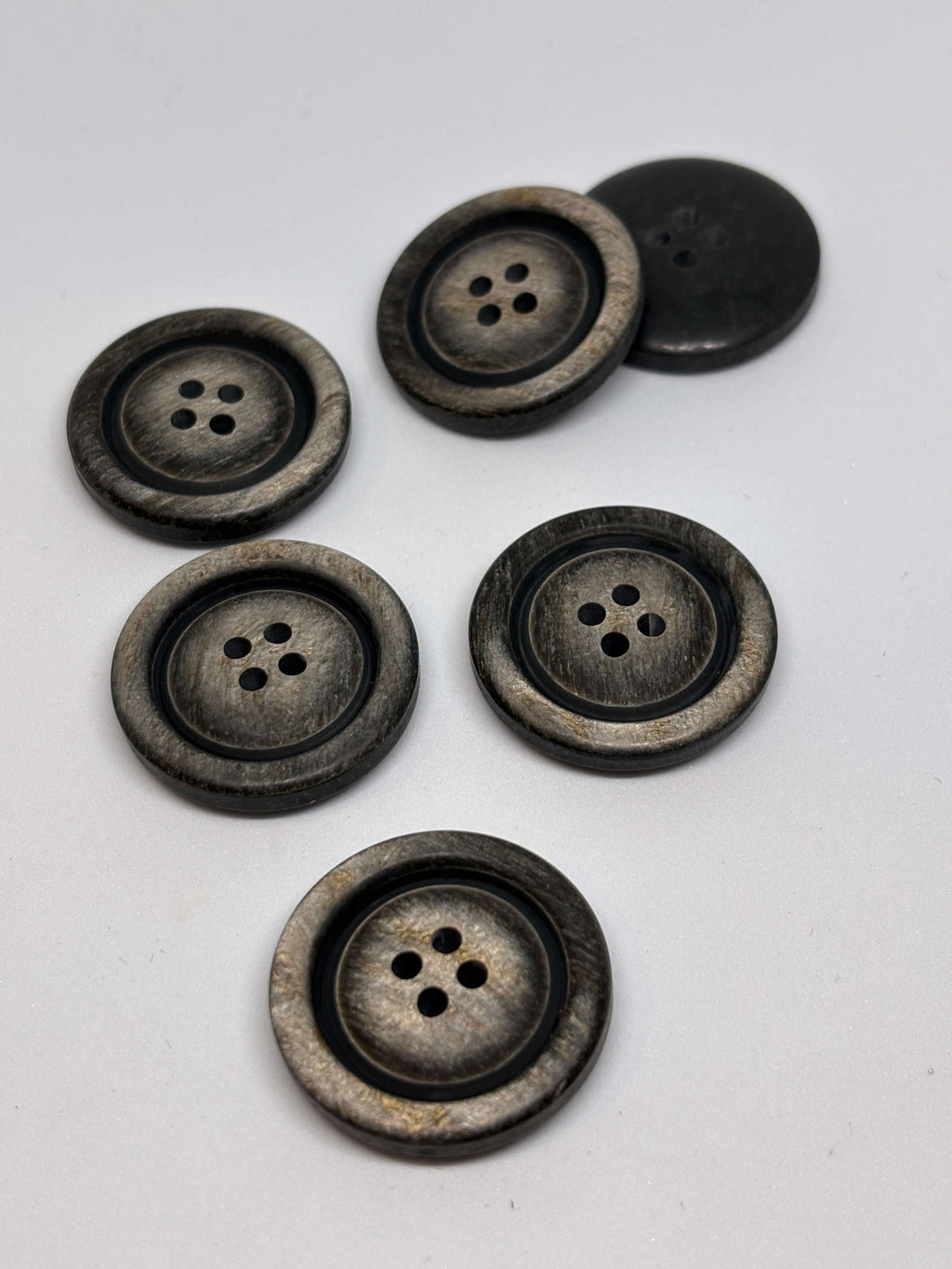 Button P51894 - 30mm - 4-hole button 4 agujeros