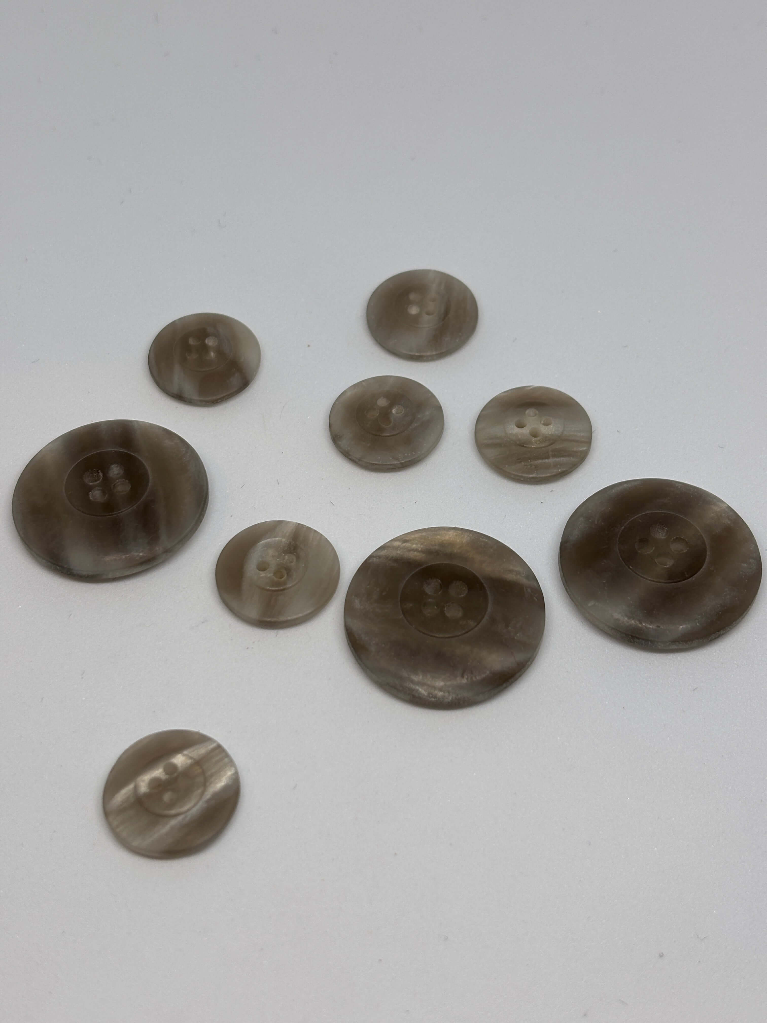 Button P52113 -18mm 25mm - 4 holes 4 agujeros