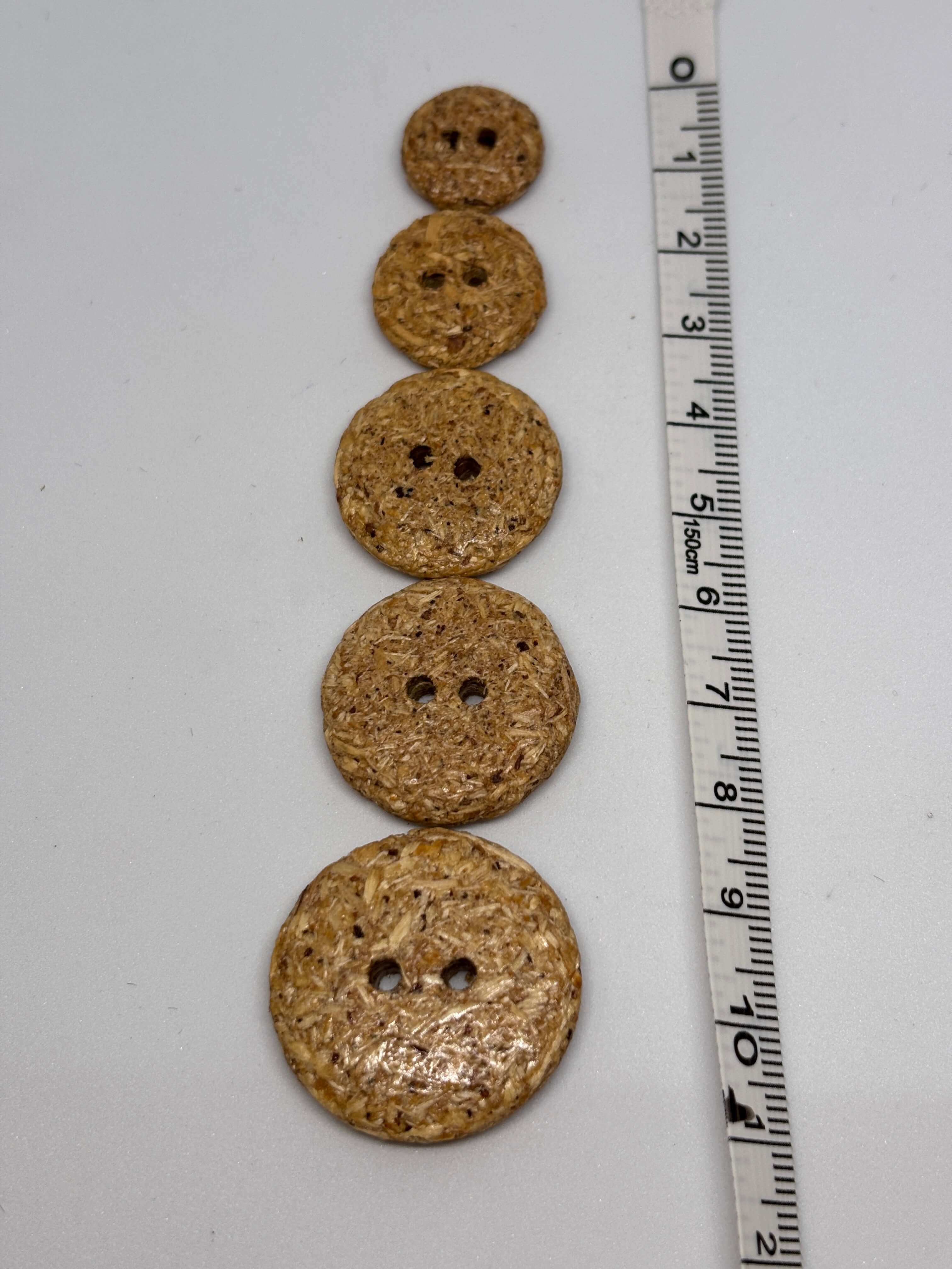 Button L3188 - 15, 18, 23, 25, 28 mm - 2 holes 2 agujeros