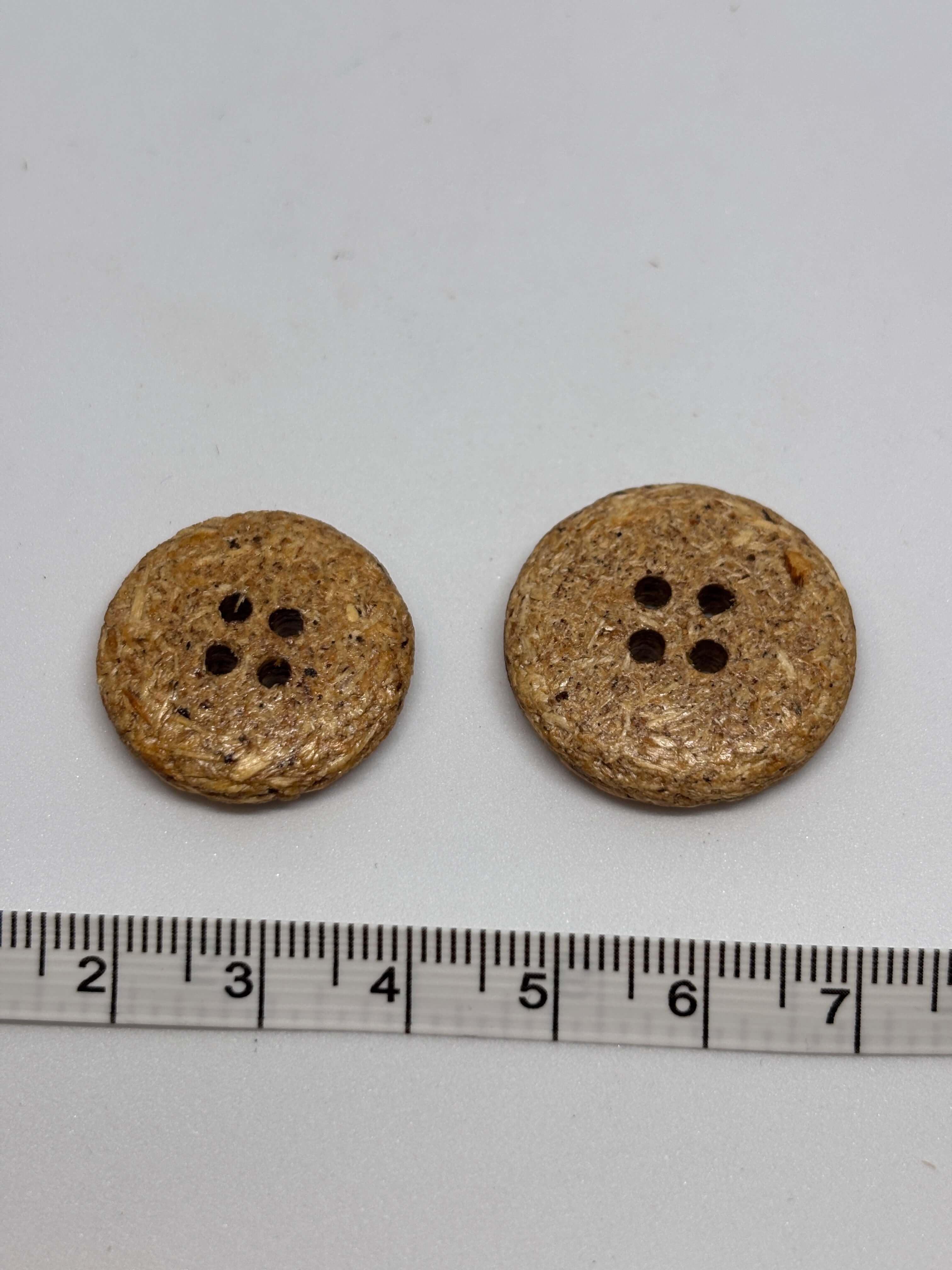 Button L1228 - 23mm 25mm - 4 holes 4 agujeros