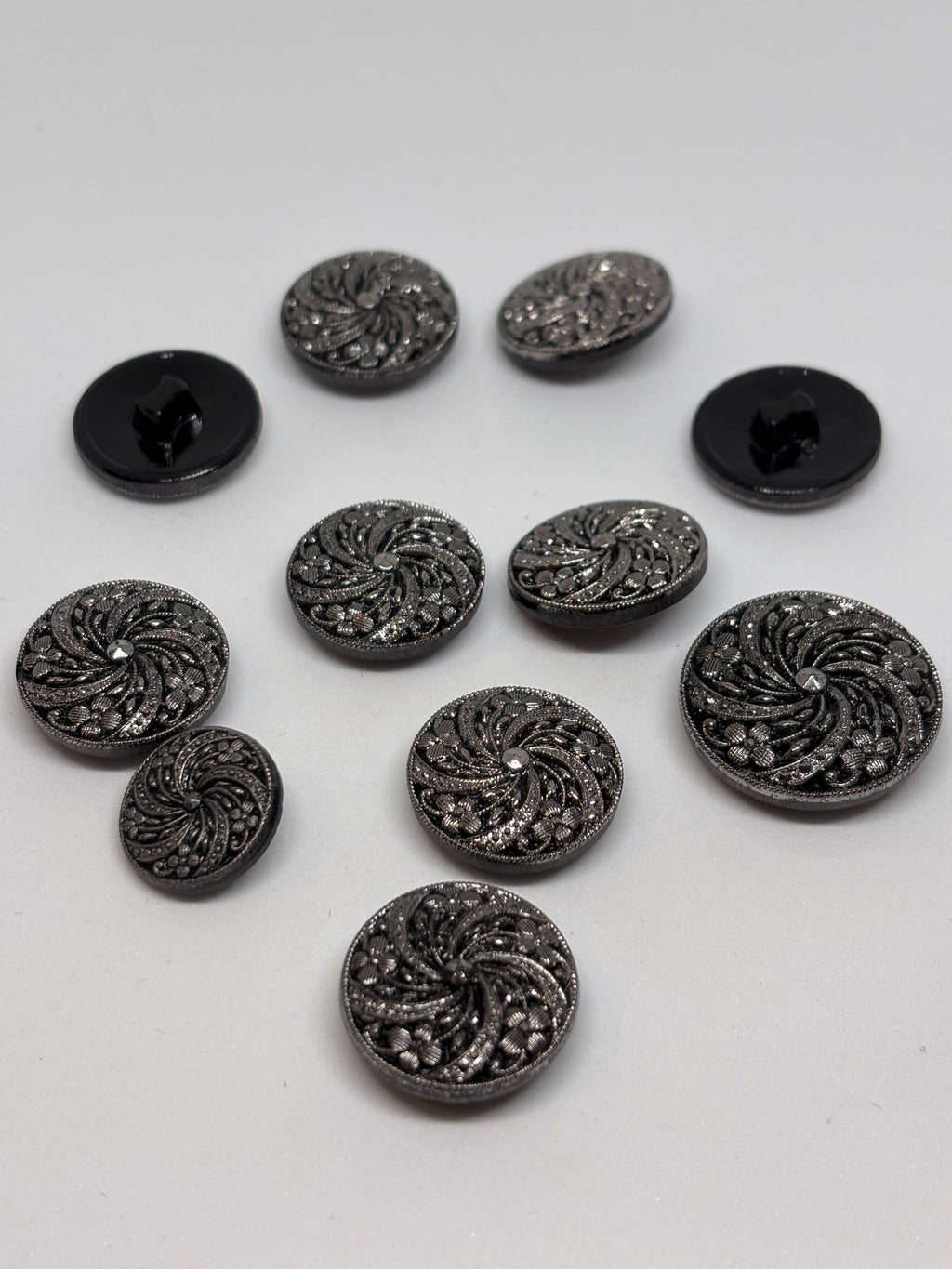 Button 13466 - 18mm 23mm 28mm Shank button boton de pie