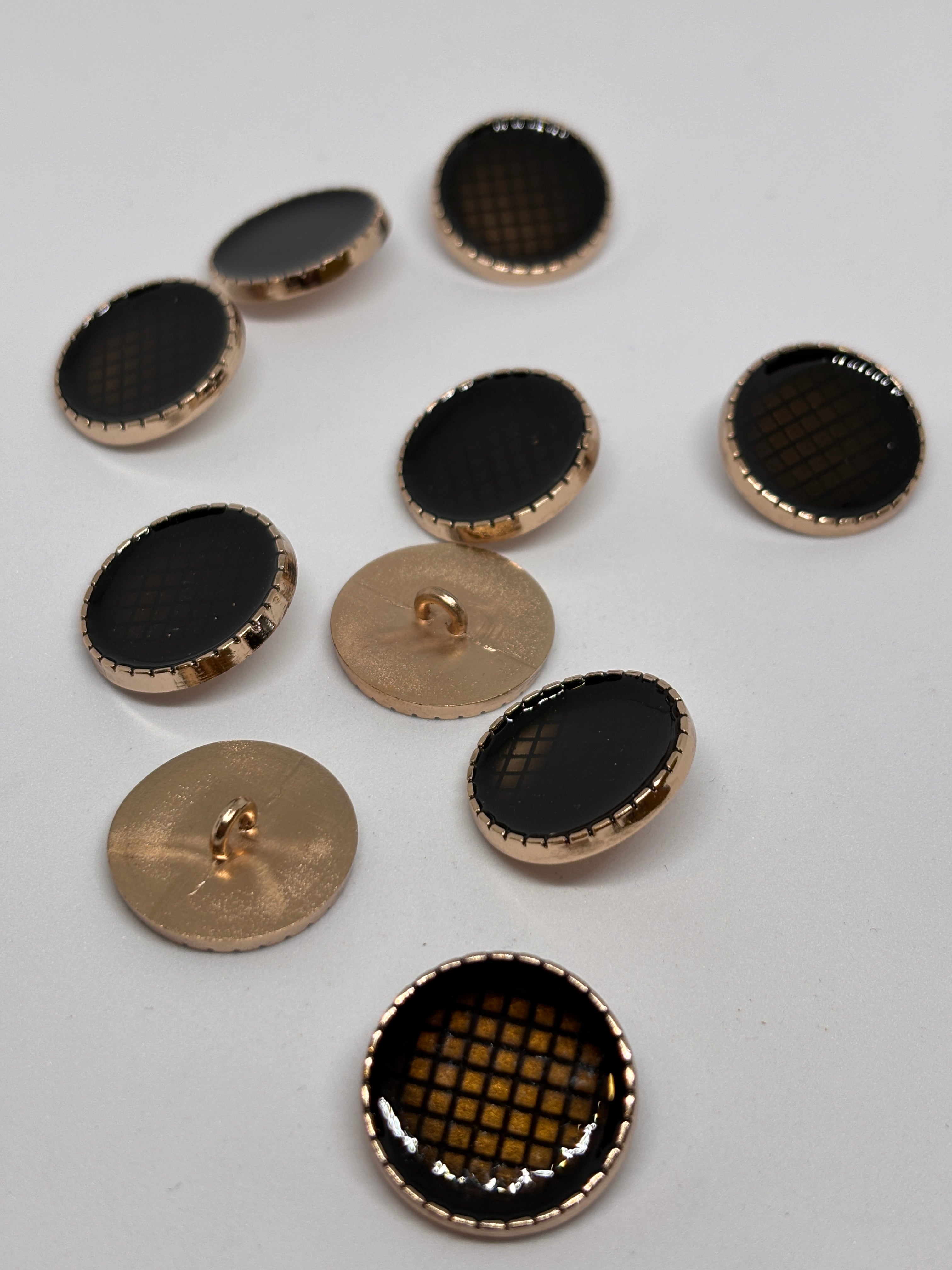 Button B55227 - 23mm (36") - Shank button boton