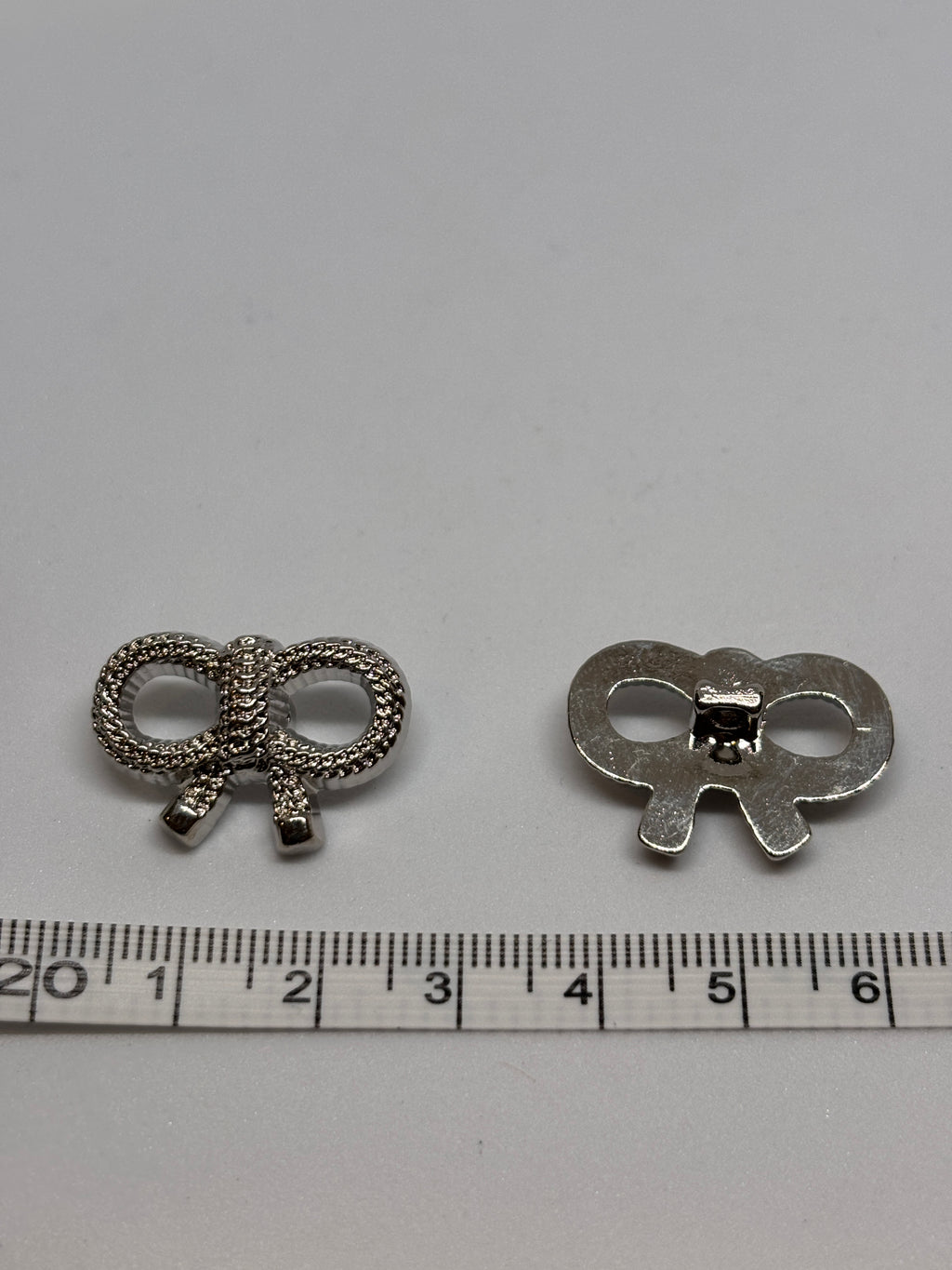 Button B8274 - 23mm (36") - Shank button boton