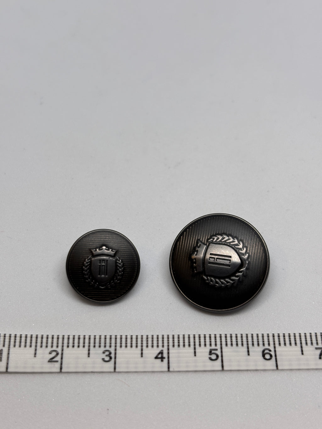 Button M52325 - 15mm (24"), 20mm (32") - Shank button boton