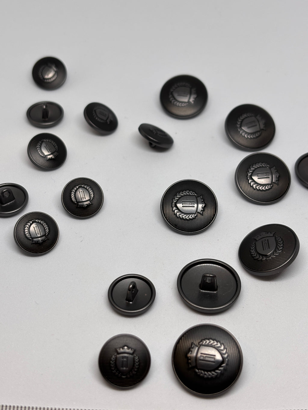 Button M52325 - 15mm (24"), 20mm (32") - Shank button boton