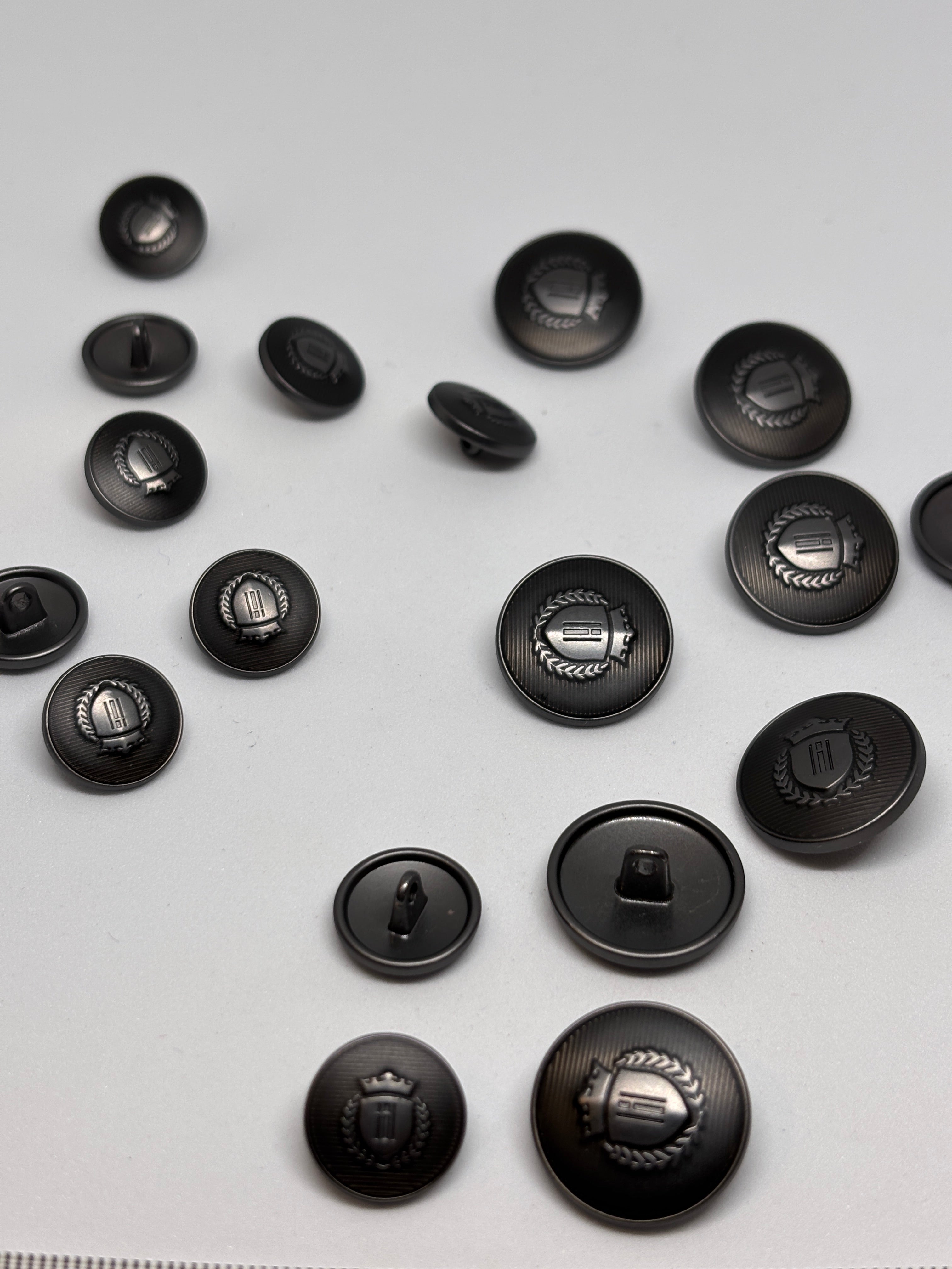 Button M52325 - 15mm (24"), 20mm (32") - Shank button boton