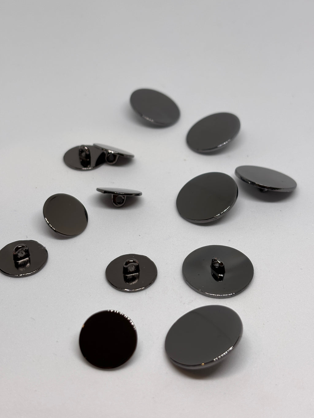 Button B2554 - 15mm (24"), 20mm (32") - Shank button boton