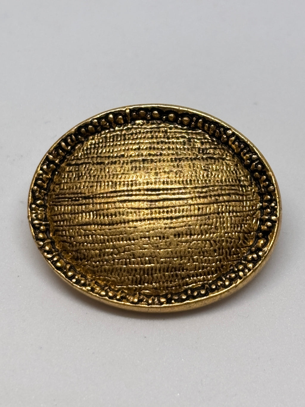 Button B7444 - 33mm (52") - Shank button boton