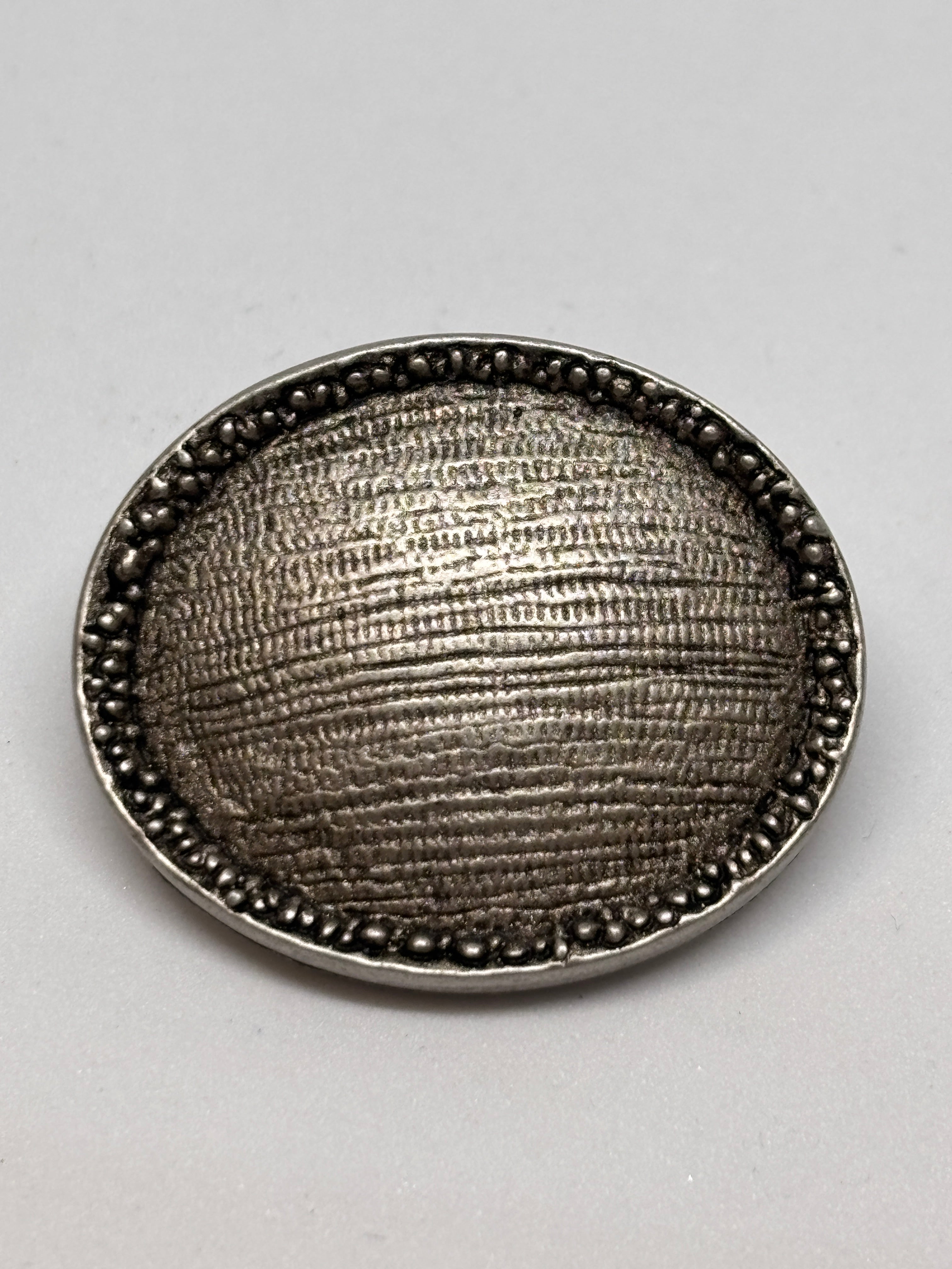 Button B7444 - 33mm (52") - Shank button boton