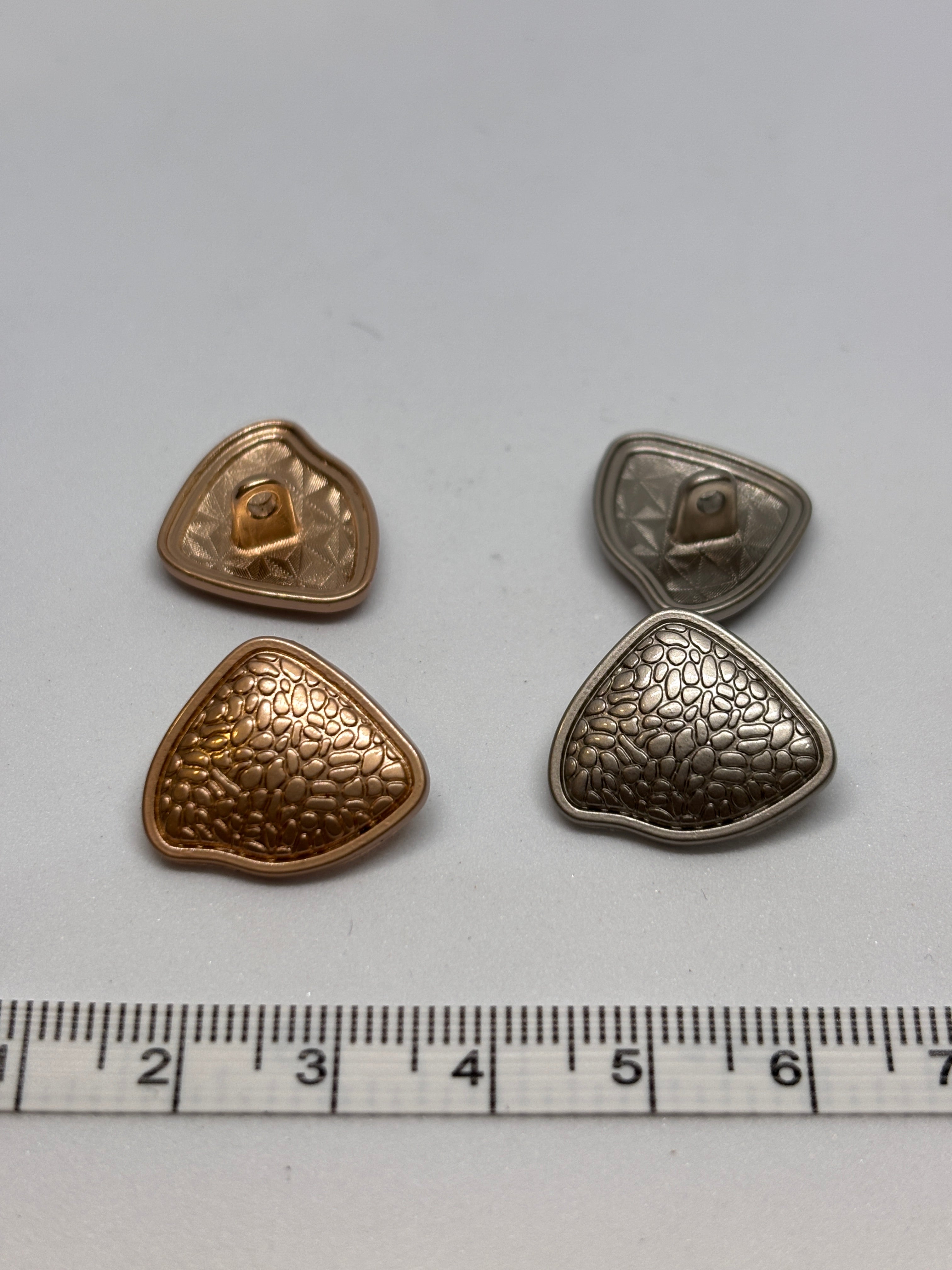 Button H6086 - 20mm (32") - gold Shank button boton