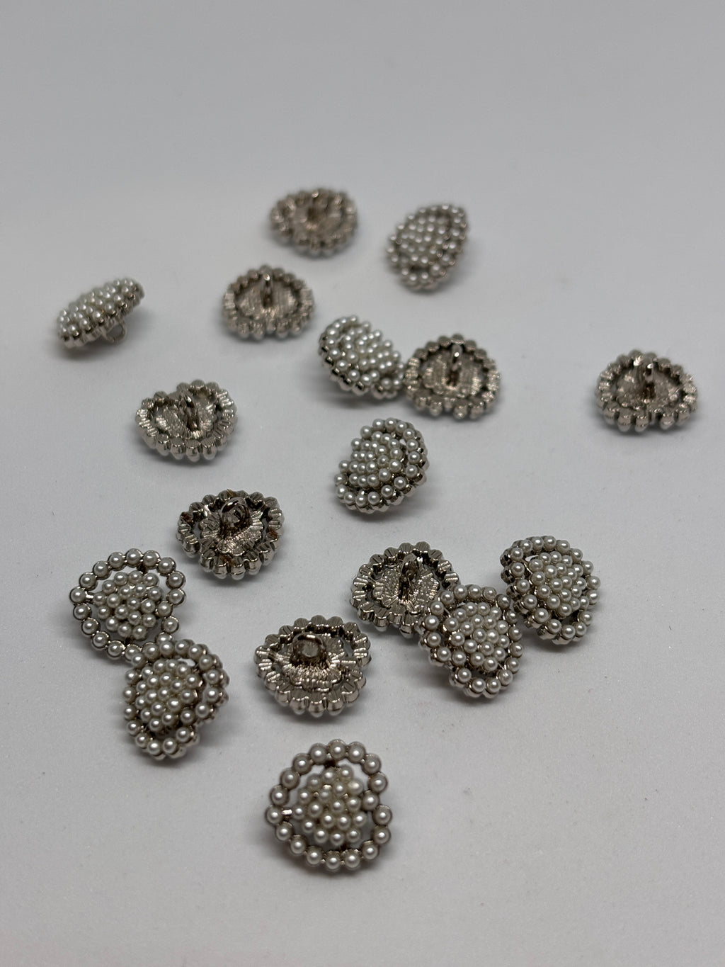 Button V115 - 14mm (22") - Shank button boton