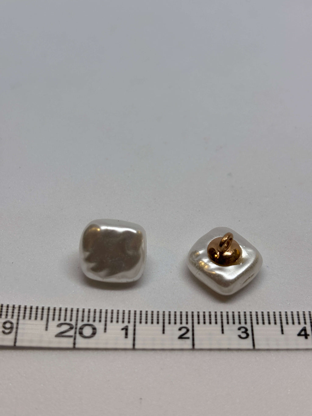 Button H222 - 13mm (20") - Shank button boton de pie